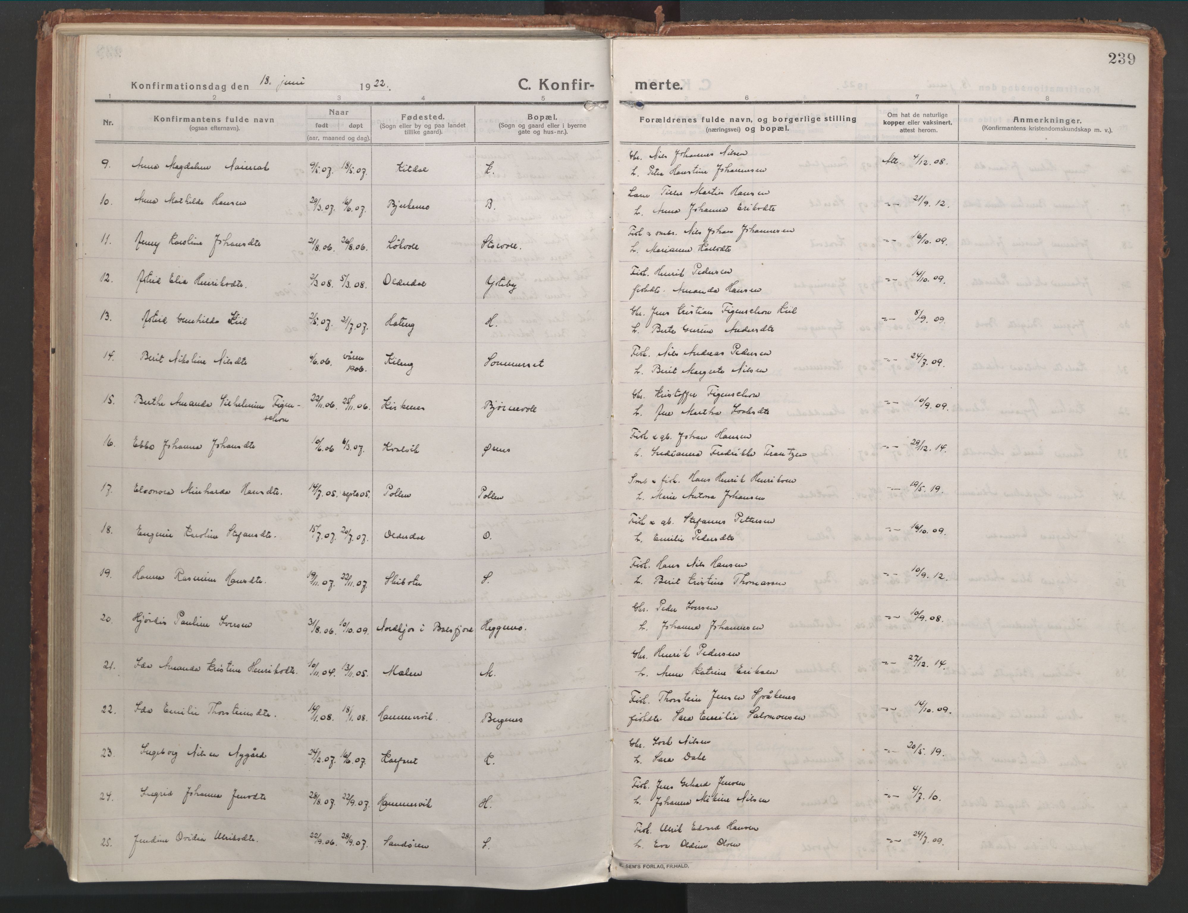 Lyngen sokneprestembete, AV/SATØ-S-1289/H/He/Hea/L0012kirke: Parish register (official) no. 12, 1914-1923, p. 239