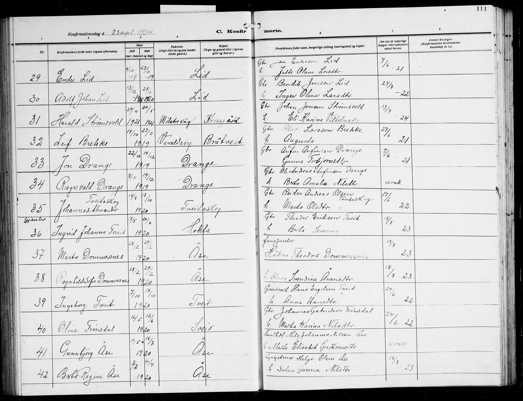 Sveio Sokneprestembete, AV/SAB-A-78501/H/Hab: Parish register (copy) no. A 6, 1927-1945, p. 111