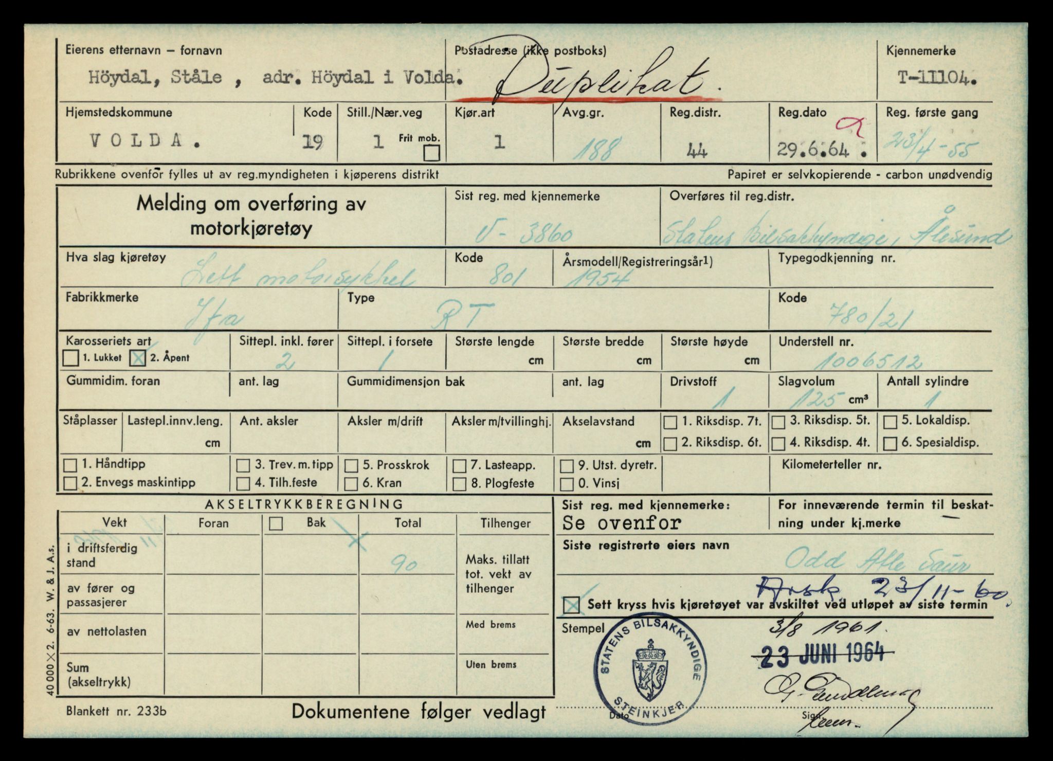 Møre og Romsdal vegkontor - Ålesund trafikkstasjon, AV/SAT-A-4099/F/Fe/L0026: Registreringskort for kjøretøy T 11046 - T 11160, 1927-1998, p. 1705