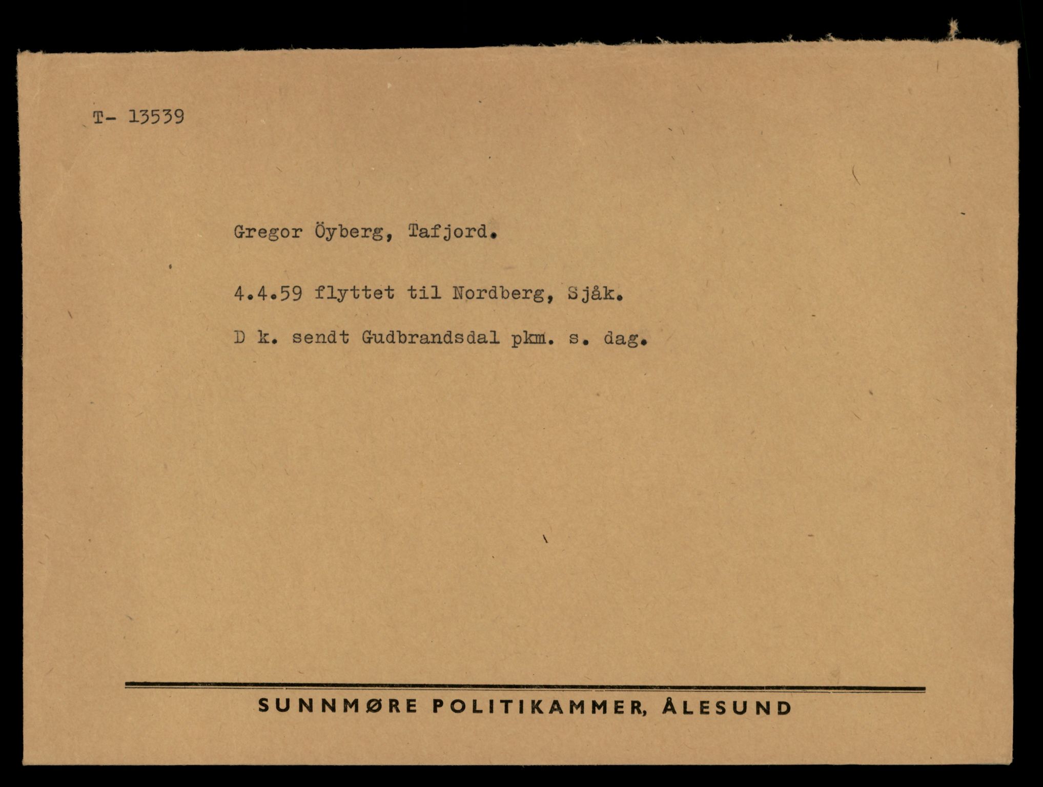 Møre og Romsdal vegkontor - Ålesund trafikkstasjon, AV/SAT-A-4099/F/Fe/L0040: Registreringskort for kjøretøy T 13531 - T 13709, 1927-1998, p. 168