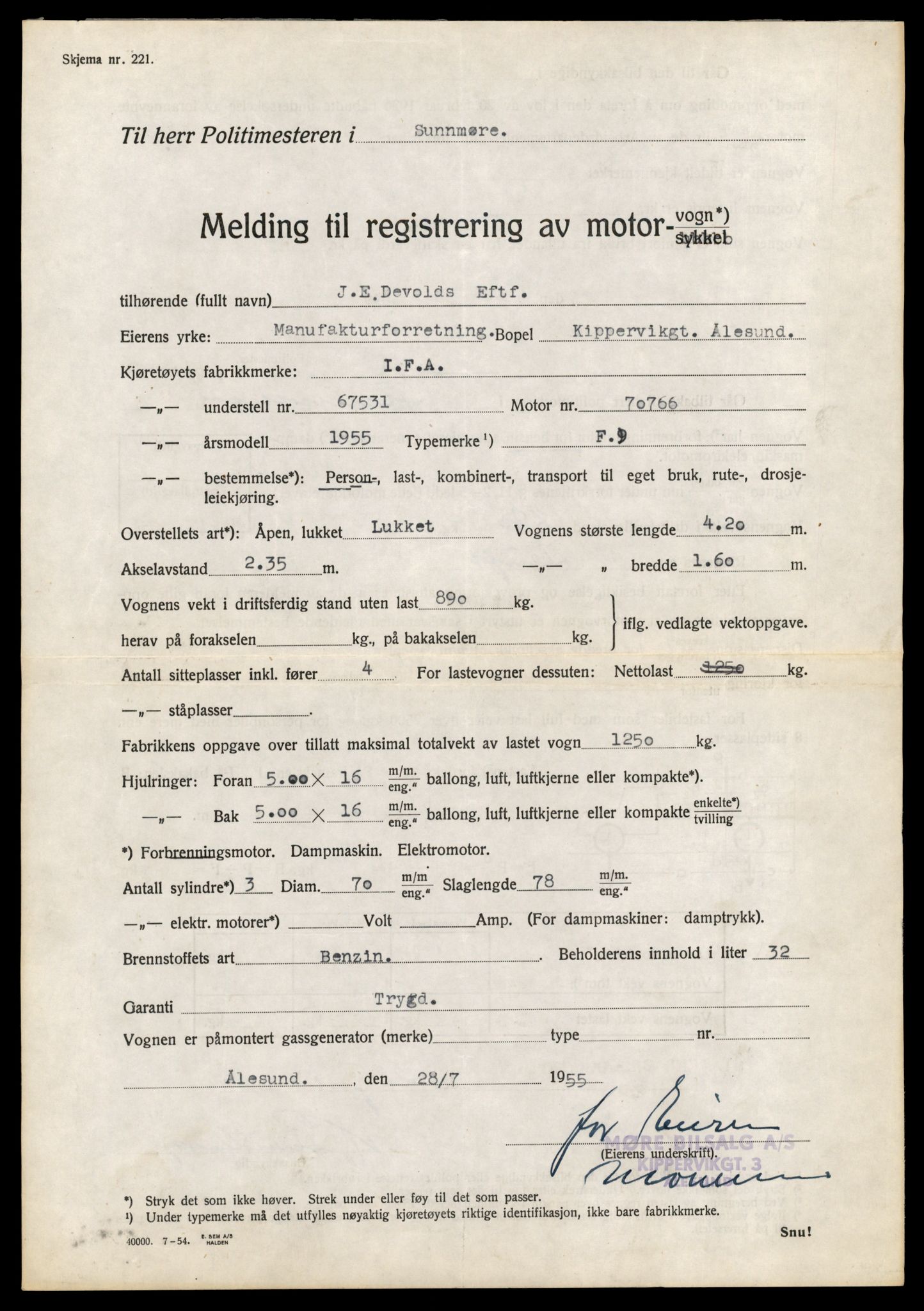 Møre og Romsdal vegkontor - Ålesund trafikkstasjon, AV/SAT-A-4099/F/Fe/L0048: Registreringskort for kjøretøy T 14721 - T 14863, 1927-1998, p. 3277