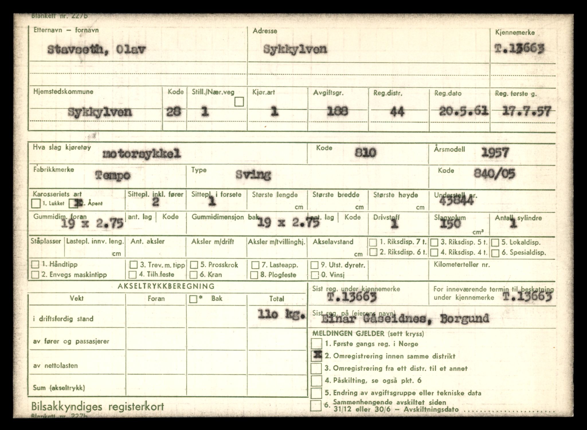 Møre og Romsdal vegkontor - Ålesund trafikkstasjon, AV/SAT-A-4099/F/Fe/L0040: Registreringskort for kjøretøy T 13531 - T 13709, 1927-1998, p. 2335