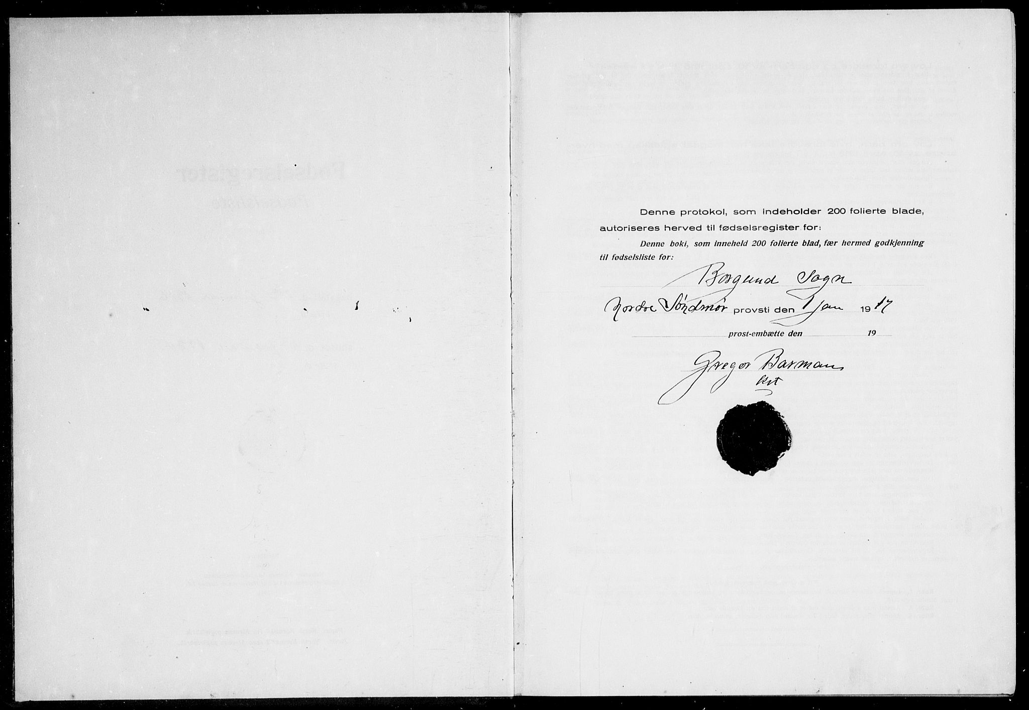 Ministerialprotokoller, klokkerbøker og fødselsregistre - Møre og Romsdal, AV/SAT-A-1454/528/L0442: Birth register no. 528.II.4.1, 1916-1924