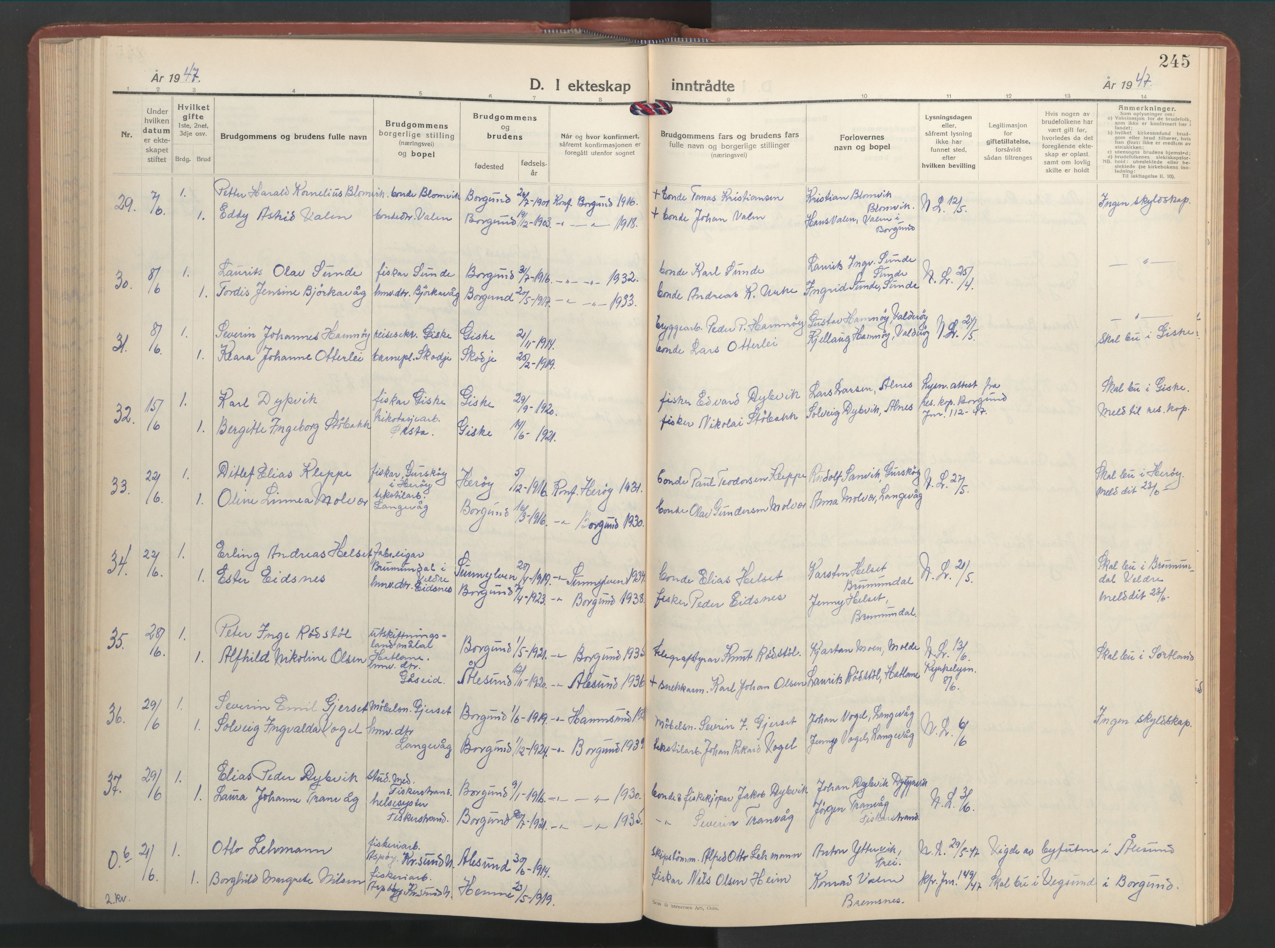 Ministerialprotokoller, klokkerbøker og fødselsregistre - Møre og Romsdal, AV/SAT-A-1454/528/L0437: Parish register (copy) no. 528C18, 1939-1948, p. 245