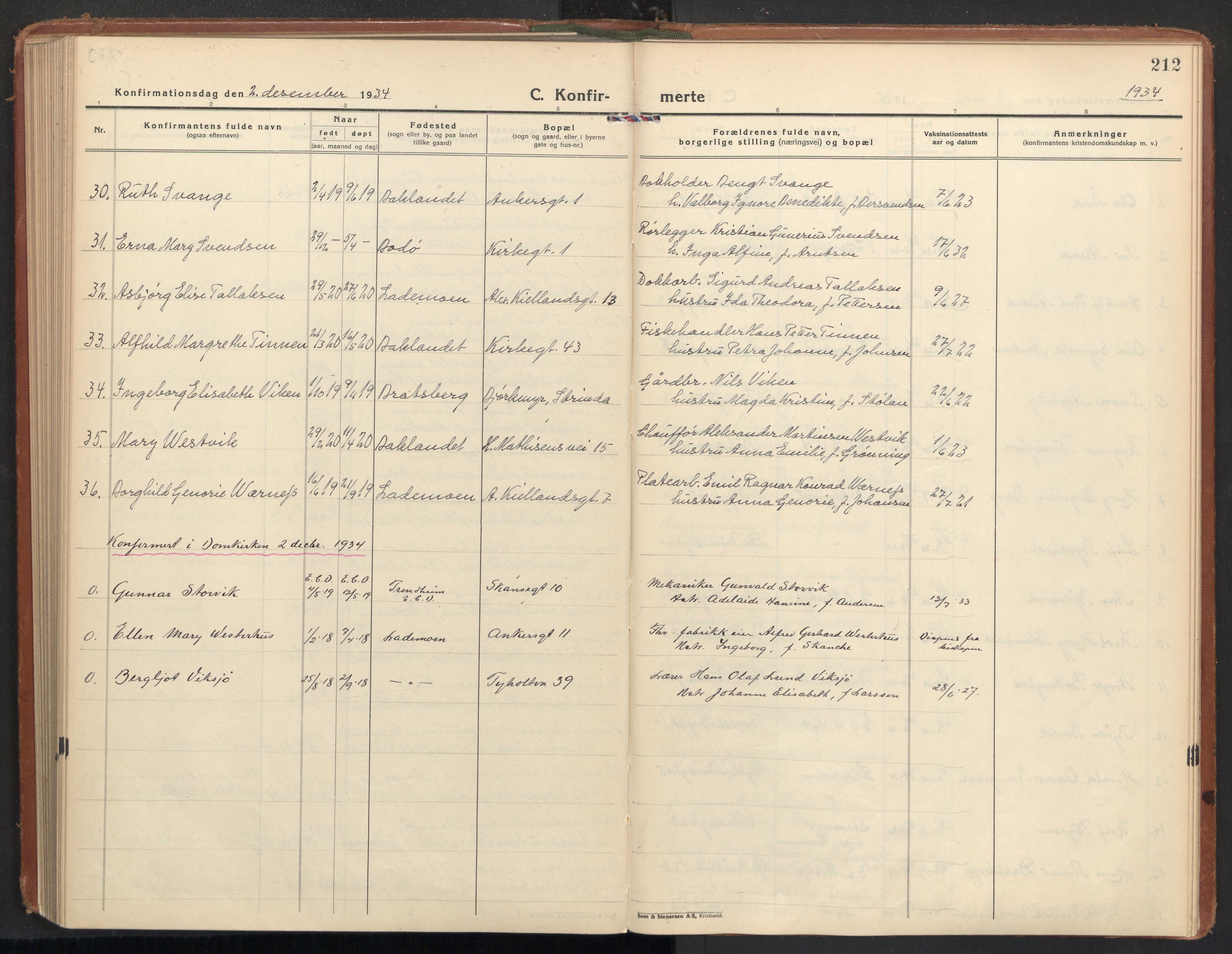 Ministerialprotokoller, klokkerbøker og fødselsregistre - Sør-Trøndelag, AV/SAT-A-1456/604/L0208: Parish register (official) no. 604A28, 1923-1937, p. 212