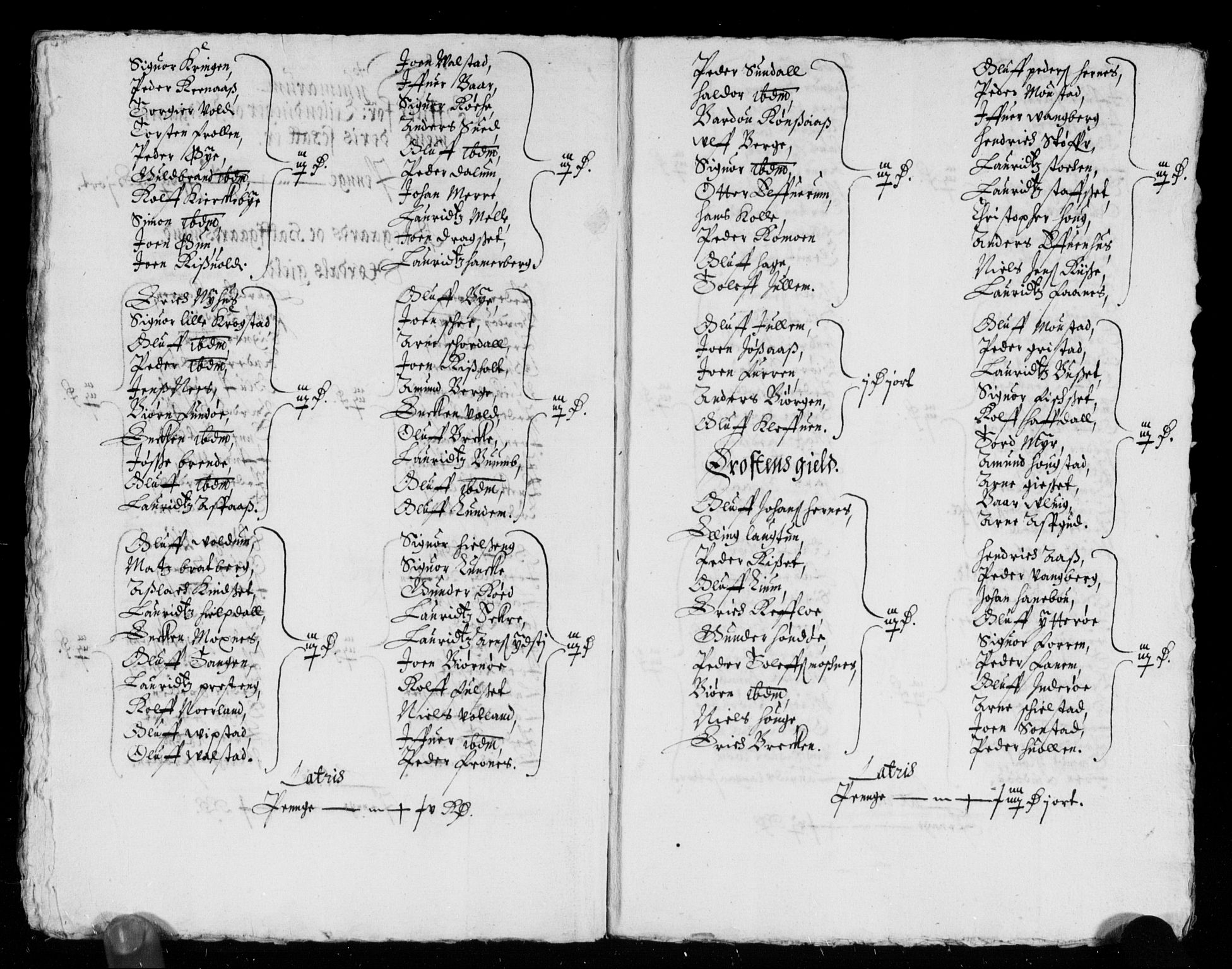 Rentekammeret inntil 1814, Reviderte regnskaper, Lensregnskaper, AV/RA-EA-5023/R/Rb/Rbw/L0061: Trondheim len, 1637-1638