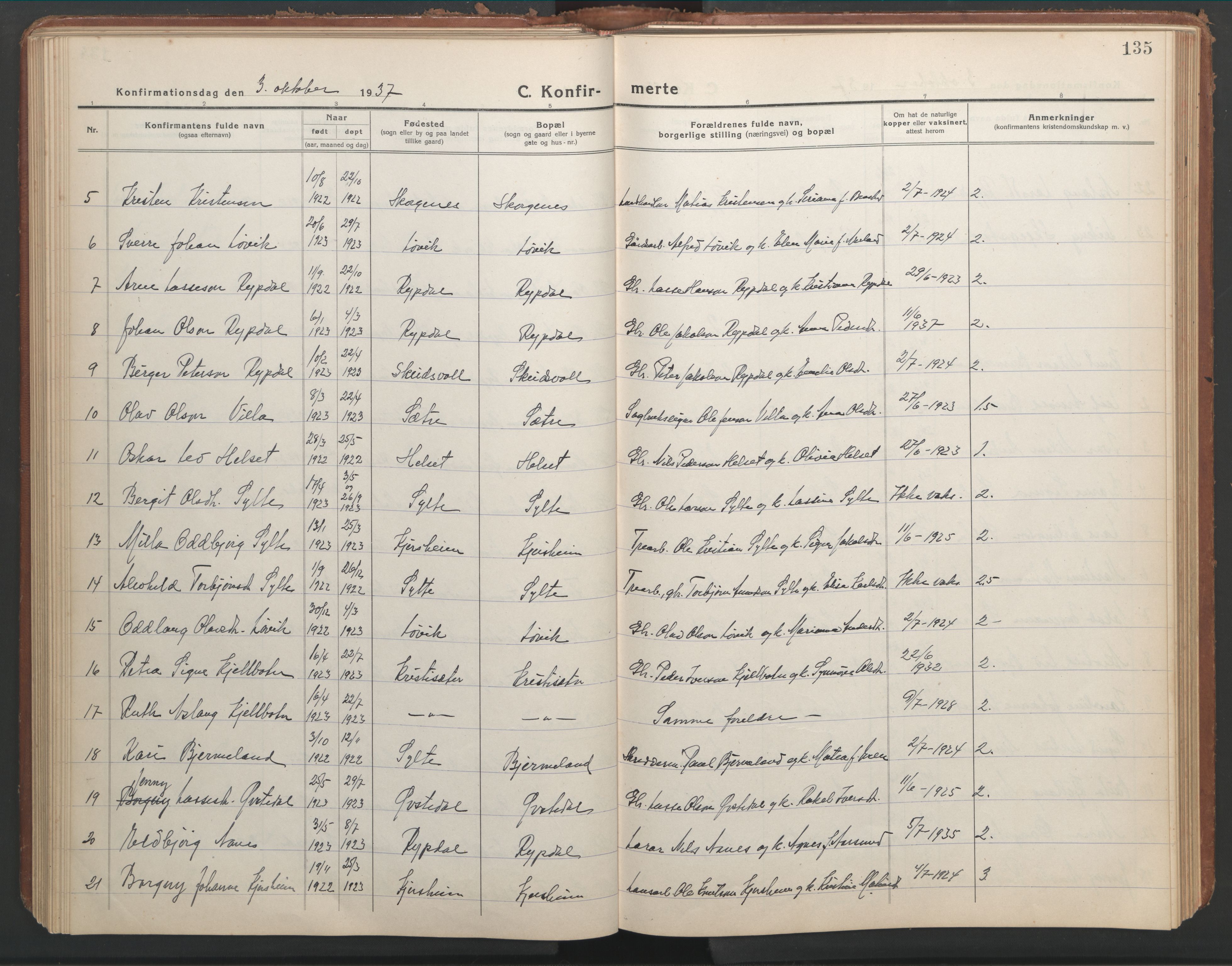 Ministerialprotokoller, klokkerbøker og fødselsregistre - Møre og Romsdal, SAT/A-1454/541/L0548: Parish register (copy) no. 541C03, 1921-1960, p. 135