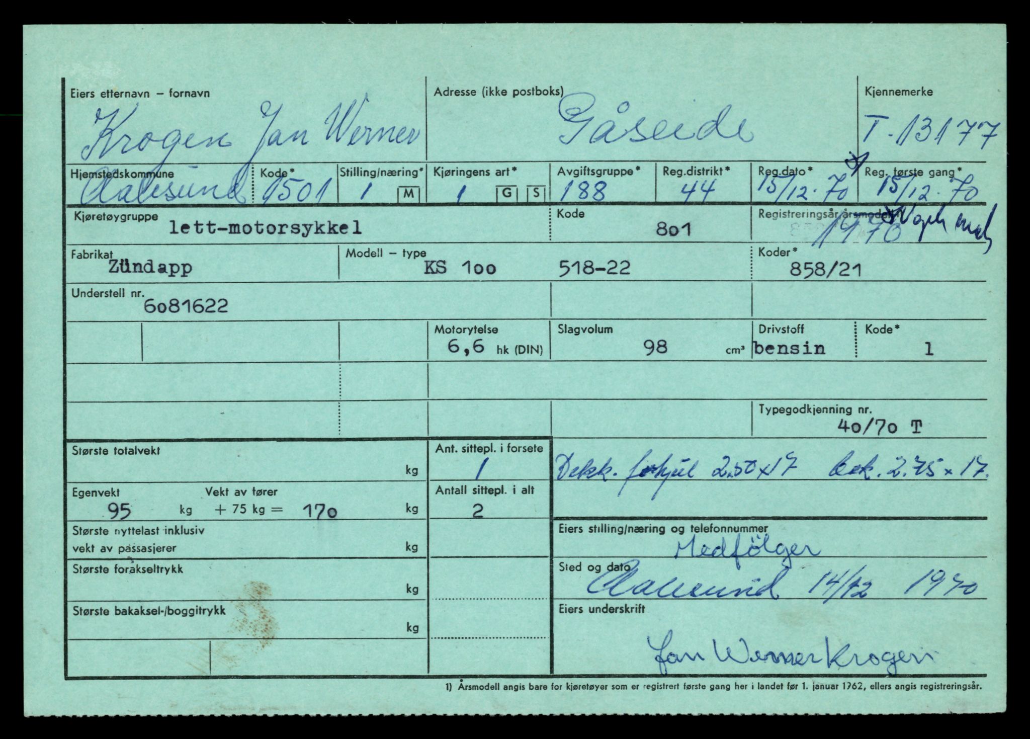 Møre og Romsdal vegkontor - Ålesund trafikkstasjon, AV/SAT-A-4099/F/Fe/L0037: Registreringskort for kjøretøy T 13031 - T 13179, 1927-1998, p. 2834