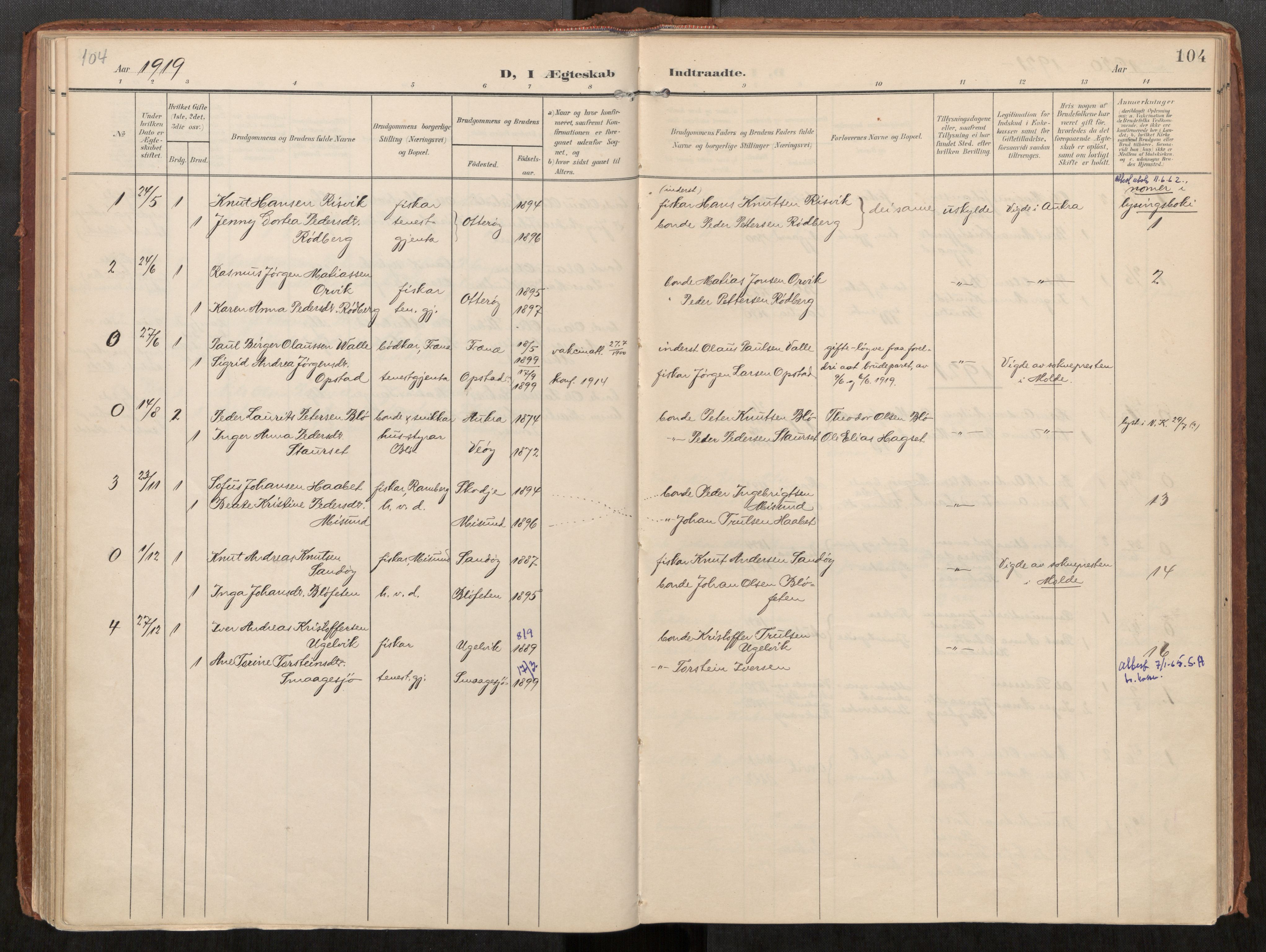 Ministerialprotokoller, klokkerbøker og fødselsregistre - Møre og Romsdal, AV/SAT-A-1454/563/L0740: Parish register (official) no. 563A02, 1903-1923, p. 104