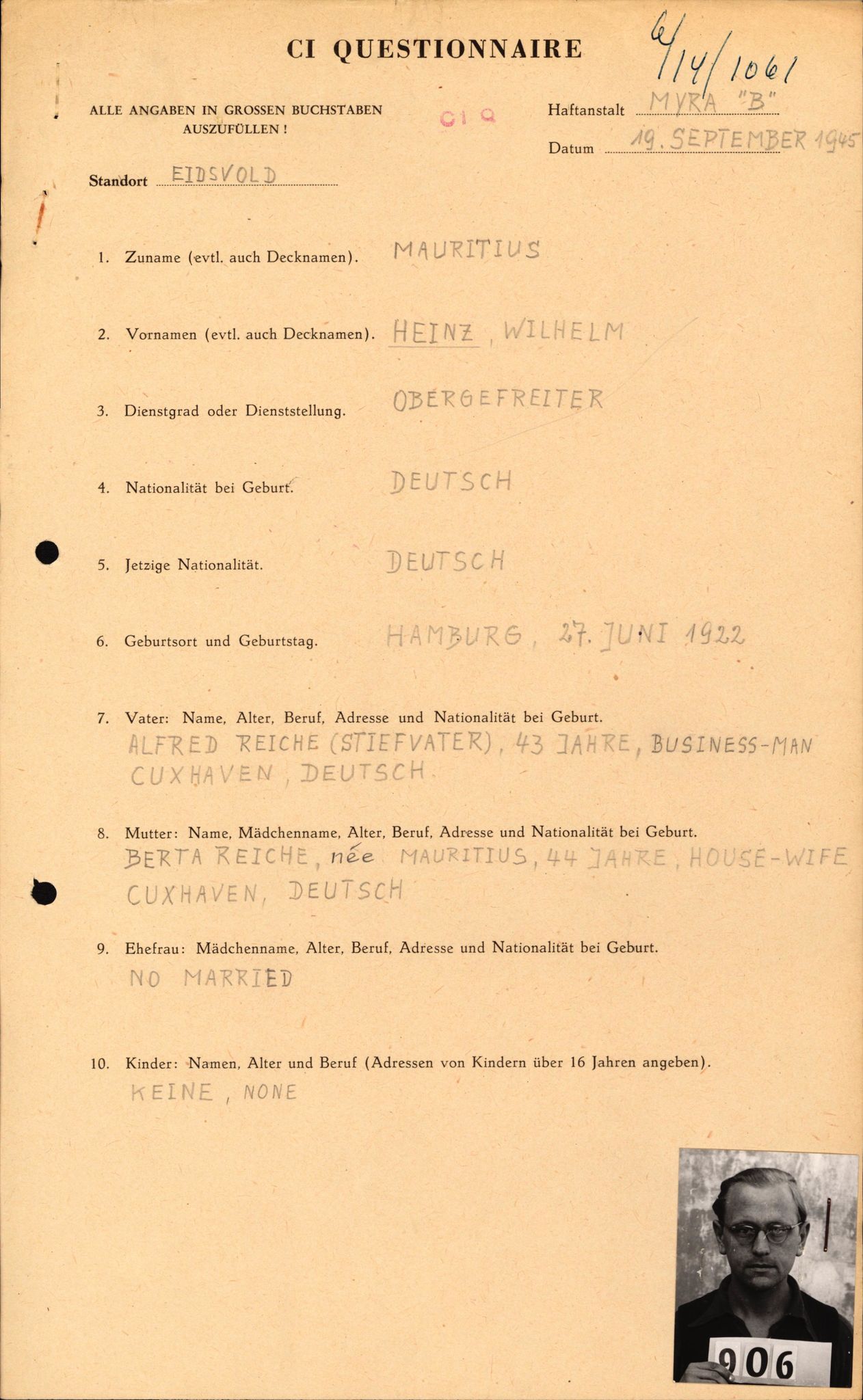 Forsvaret, Forsvarets overkommando II, AV/RA-RAFA-3915/D/Db/L0021: CI Questionaires. Tyske okkupasjonsstyrker i Norge. Tyskere., 1945-1946, p. 240