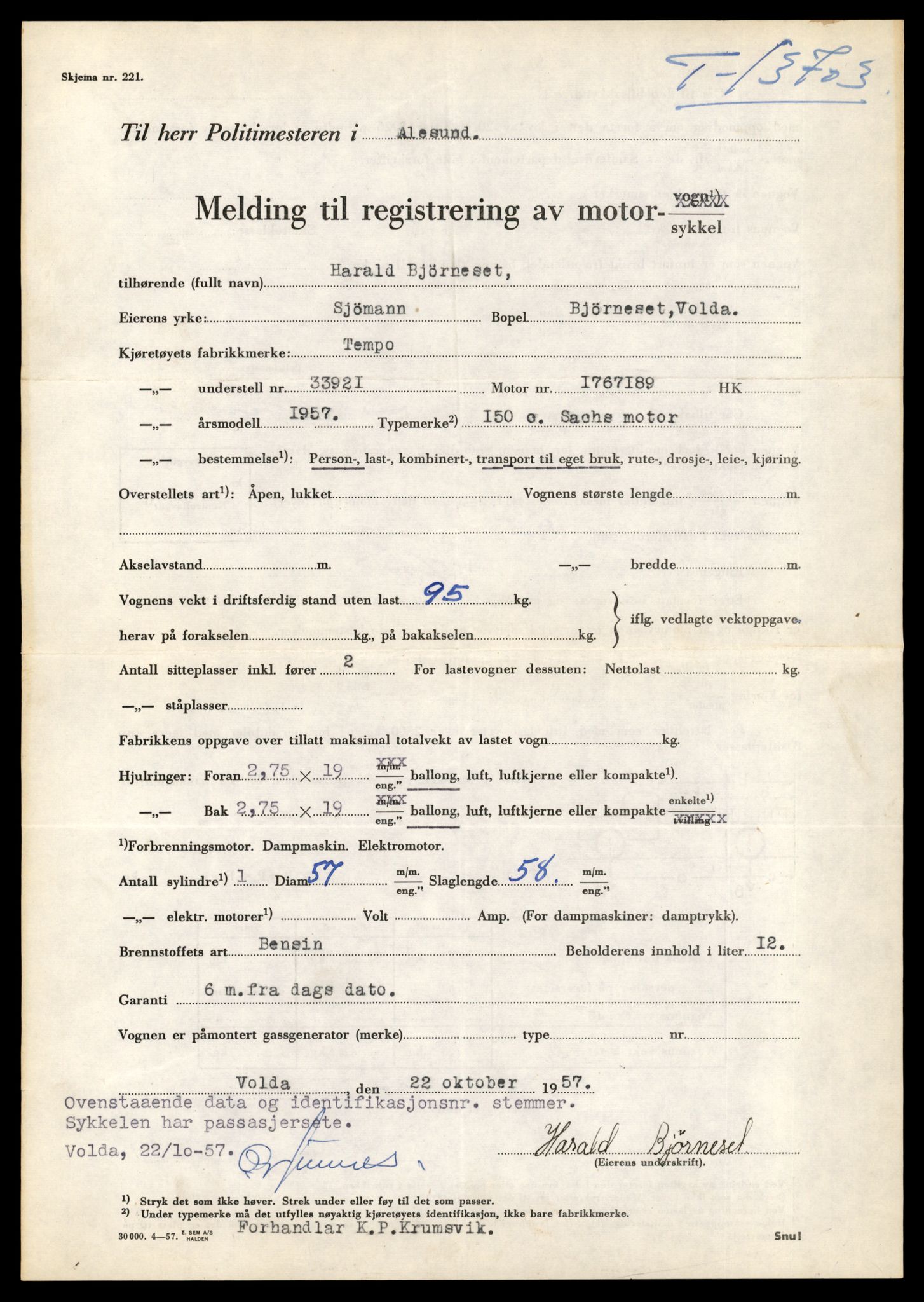 Møre og Romsdal vegkontor - Ålesund trafikkstasjon, AV/SAT-A-4099/F/Fe/L0040: Registreringskort for kjøretøy T 13531 - T 13709, 1927-1998, p. 2953