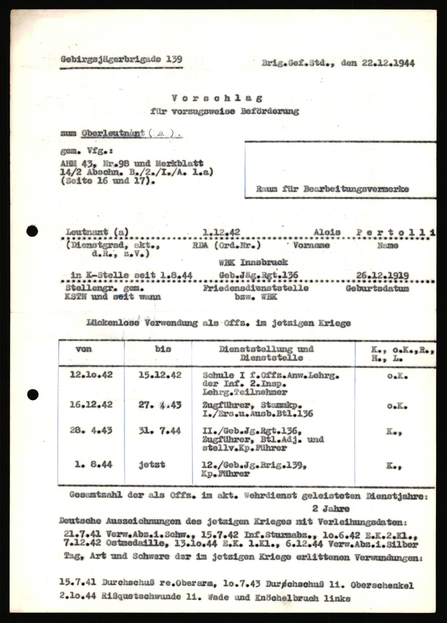 Forsvarets Overkommando. 2 kontor. Arkiv 11.4. Spredte tyske arkivsaker, AV/RA-RAFA-7031/D/Dar/Dara/L0019: Personalbøker og diverse, 1940-1945, p. 116