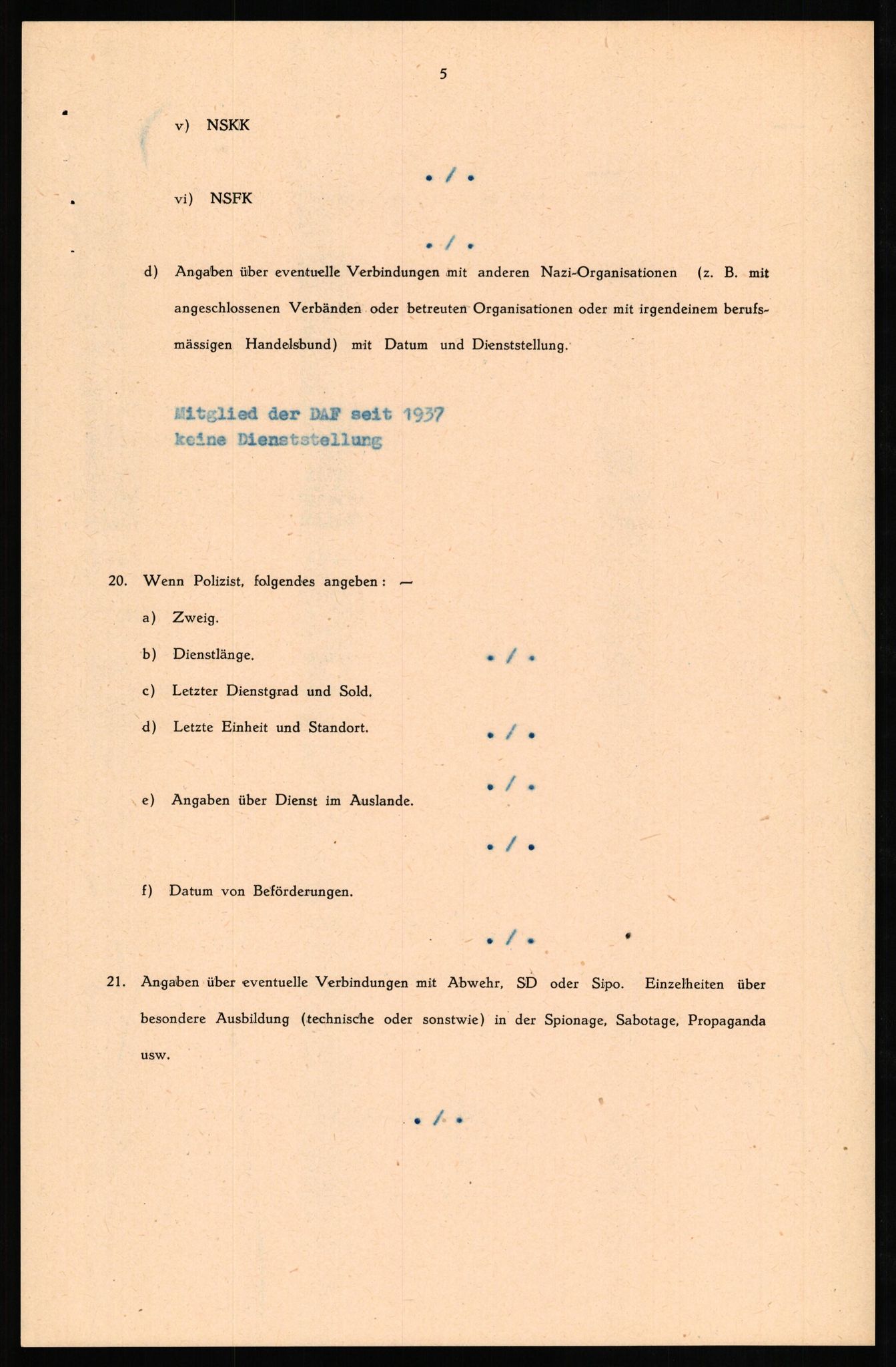 Forsvaret, Forsvarets overkommando II, AV/RA-RAFA-3915/D/Db/L0023: CI Questionaires. Tyske okkupasjonsstyrker i Norge. Tyskere., 1945-1946, p. 319