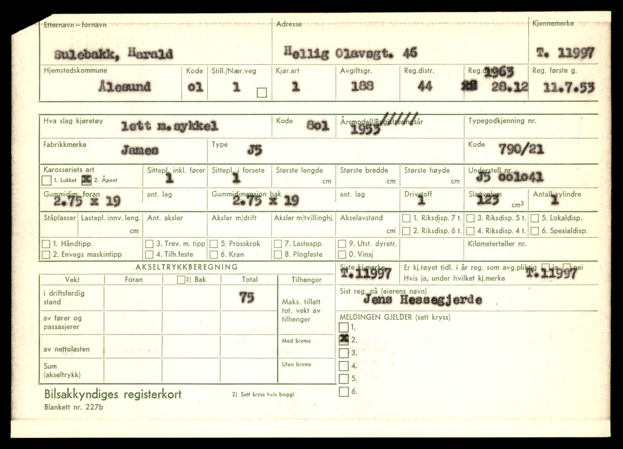 Møre og Romsdal vegkontor - Ålesund trafikkstasjon, AV/SAT-A-4099/F/Fe/L0032: Registreringskort for kjøretøy T 11997 - T 12149, 1927-1998, p. 29