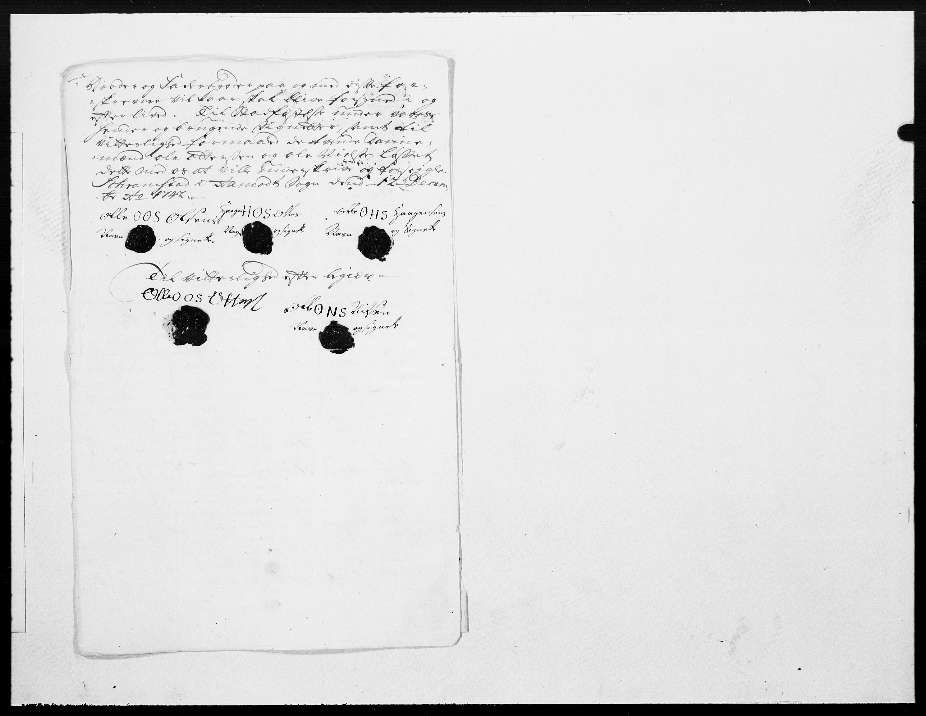 Danske Kanselli 1572-1799, AV/RA-EA-3023/F/Fc/Fcc/Fcca/L0137: Norske innlegg 1572-1799, 1743, p. 560