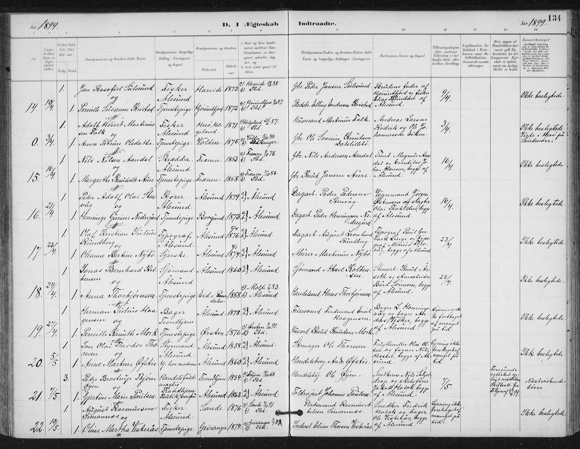 Ministerialprotokoller, klokkerbøker og fødselsregistre - Møre og Romsdal, AV/SAT-A-1454/529/L0457: Parish register (official) no. 529A07, 1894-1903, p. 134