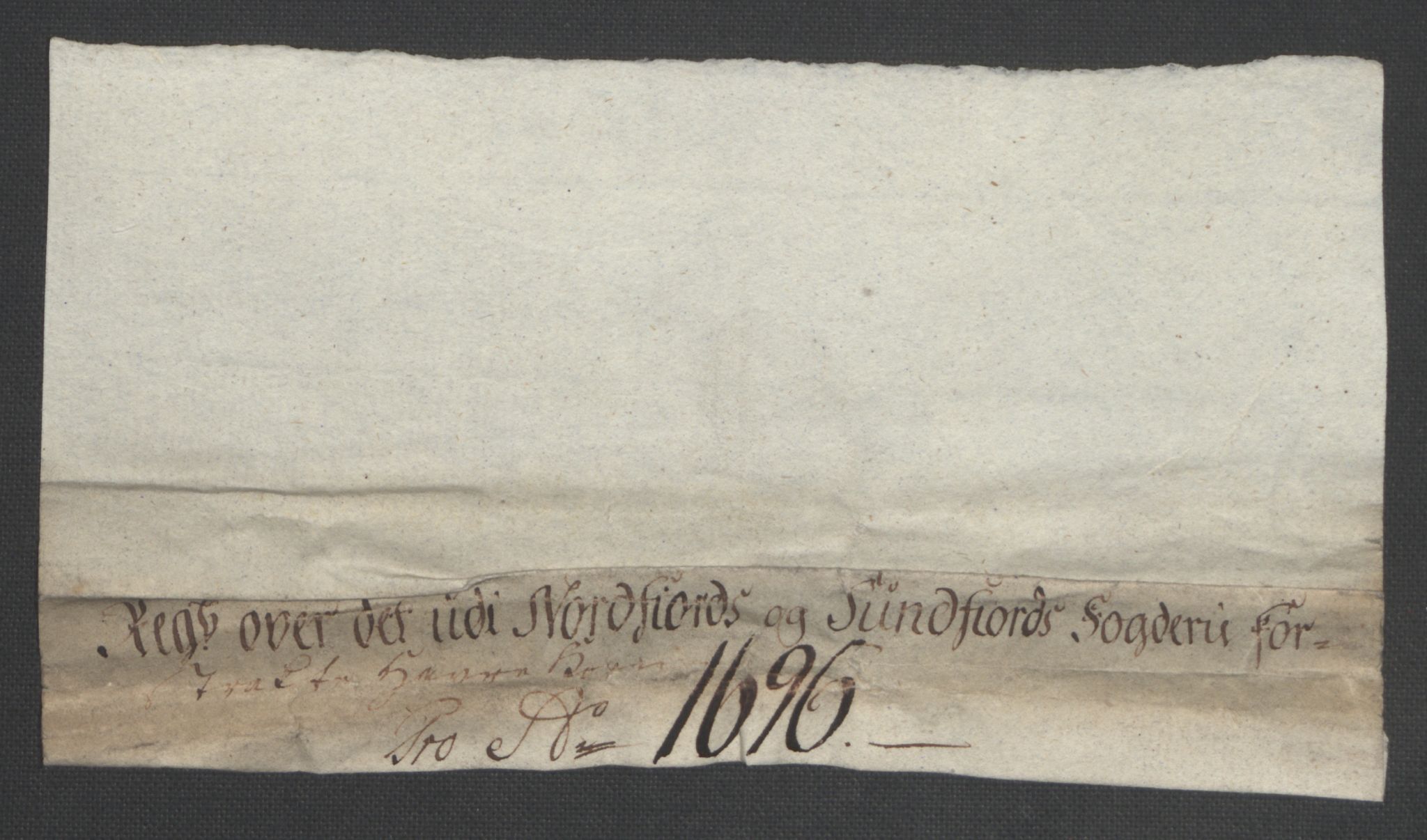 Rentekammeret inntil 1814, Reviderte regnskaper, Fogderegnskap, RA/EA-4092/R53/L3422: Fogderegnskap Sunn- og Nordfjord, 1695-1696, p. 216