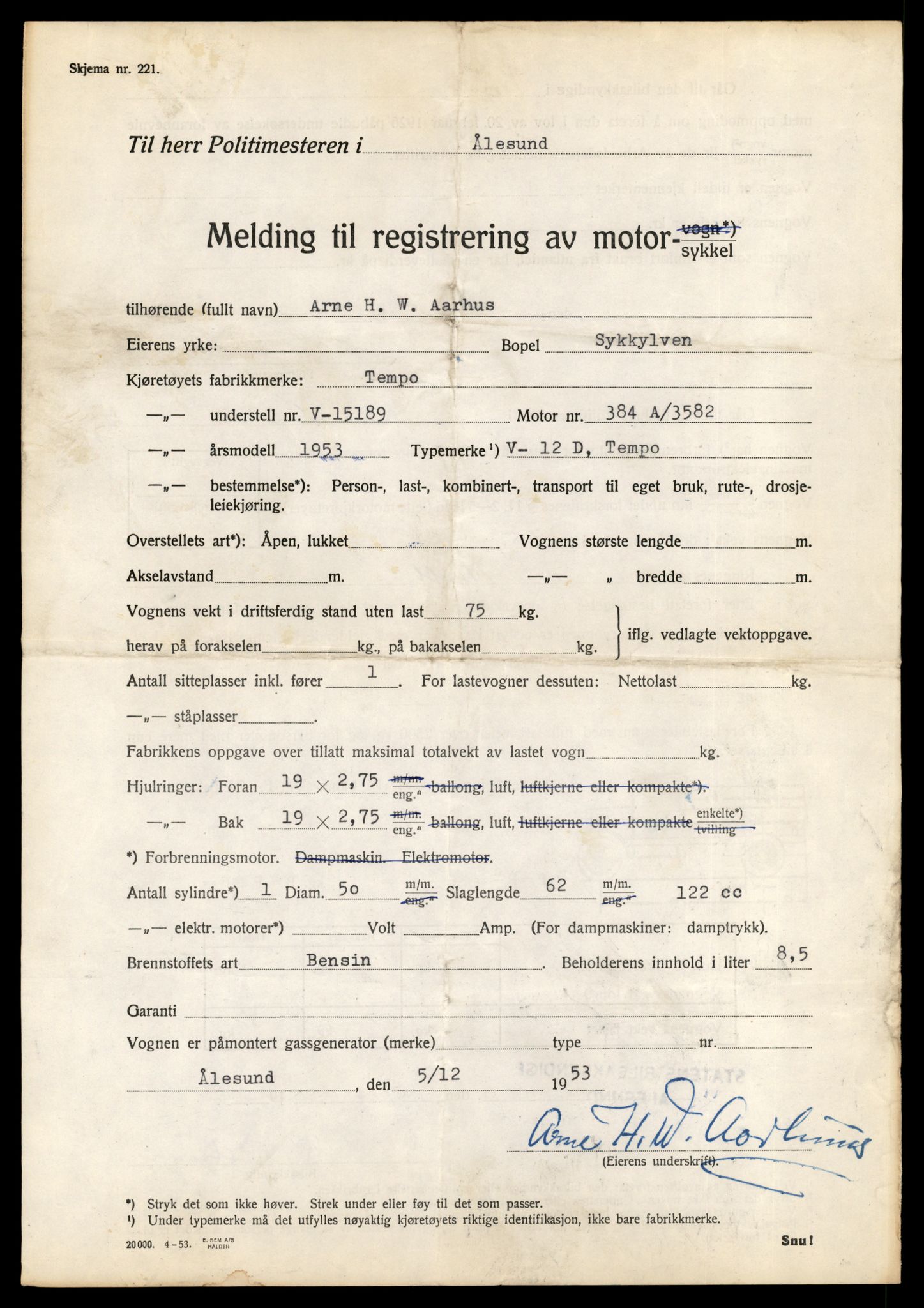 Møre og Romsdal vegkontor - Ålesund trafikkstasjon, AV/SAT-A-4099/F/Fe/L0037: Registreringskort for kjøretøy T 13031 - T 13179, 1927-1998, p. 583