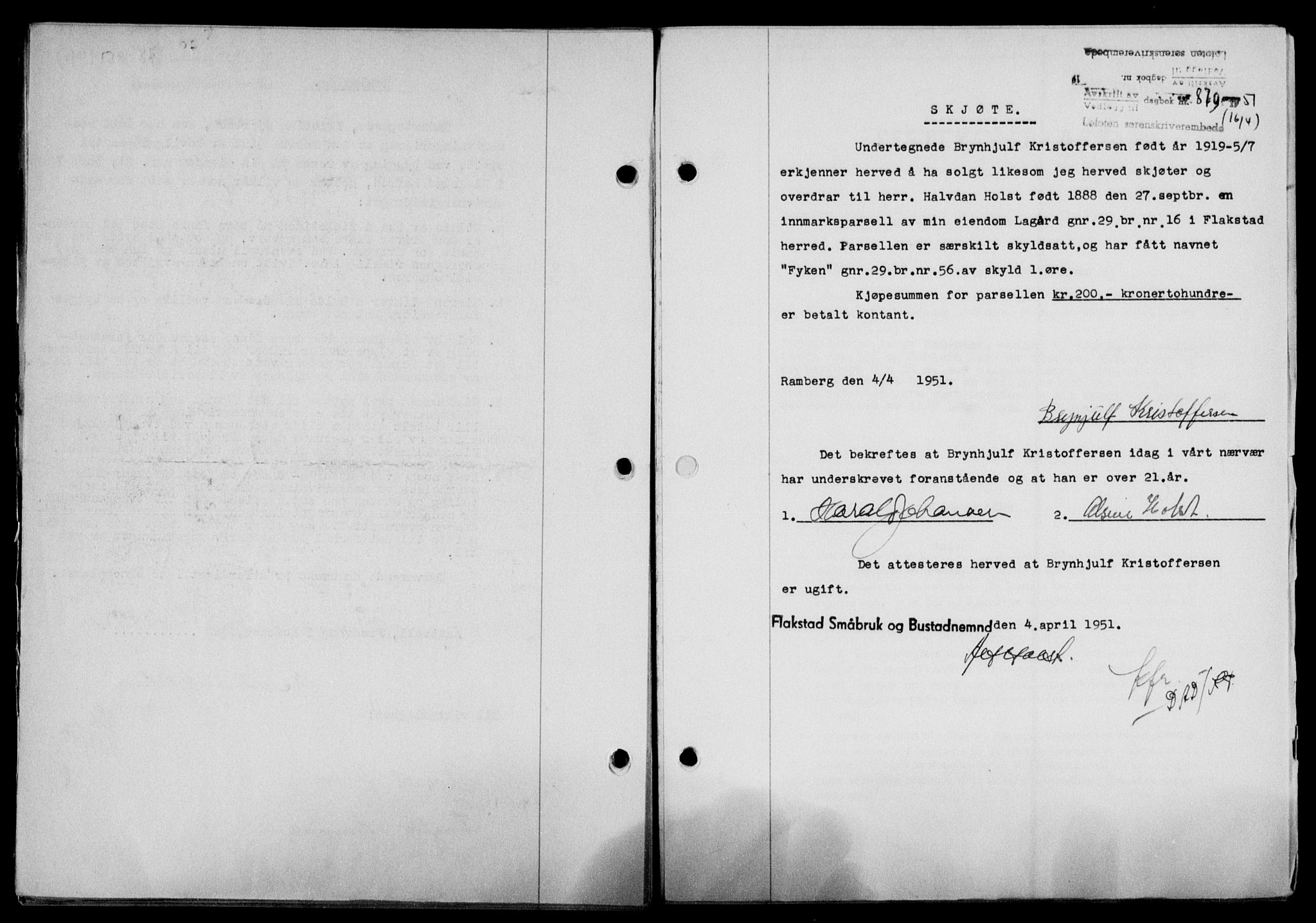 Lofoten sorenskriveri, SAT/A-0017/1/2/2C/L0025a: Mortgage book no. 25a, 1950-1951, Diary no: : 879/1951