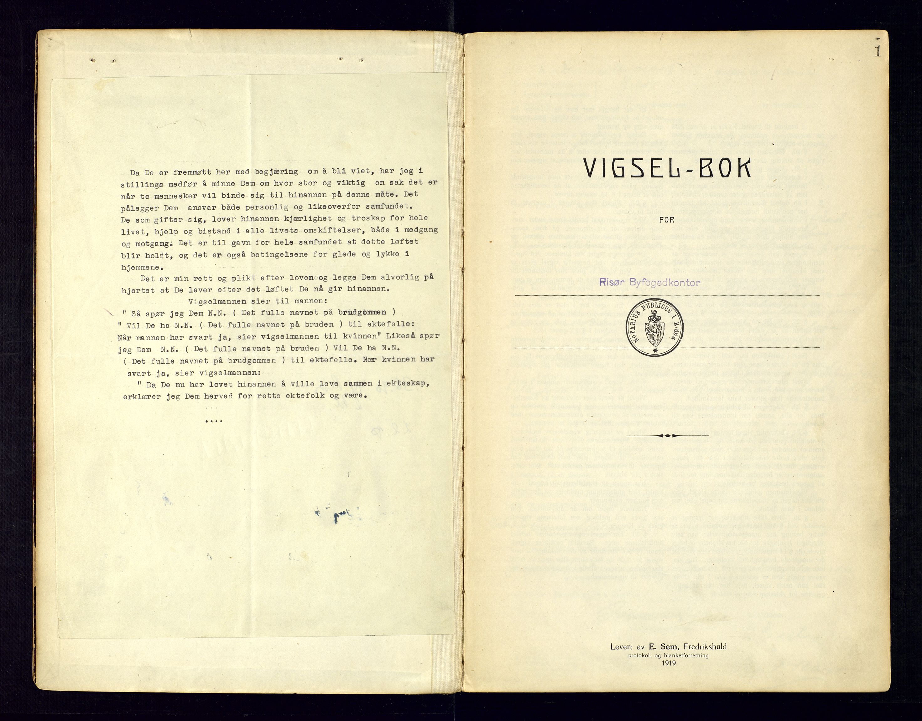 Risør byfogd, SAK/1222-0005/L/Ld/L0002: Vigselbok nr 2, 1920-1962, p. 1