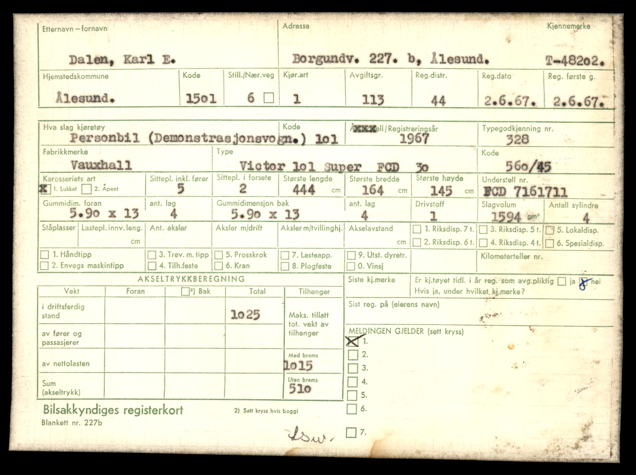Møre og Romsdal vegkontor - Ålesund trafikkstasjon, SAT/A-4099/F/Fe/L0091: Registreringskort for kjøretøy T 48202 - T 49435, 1927-1998, p. 3