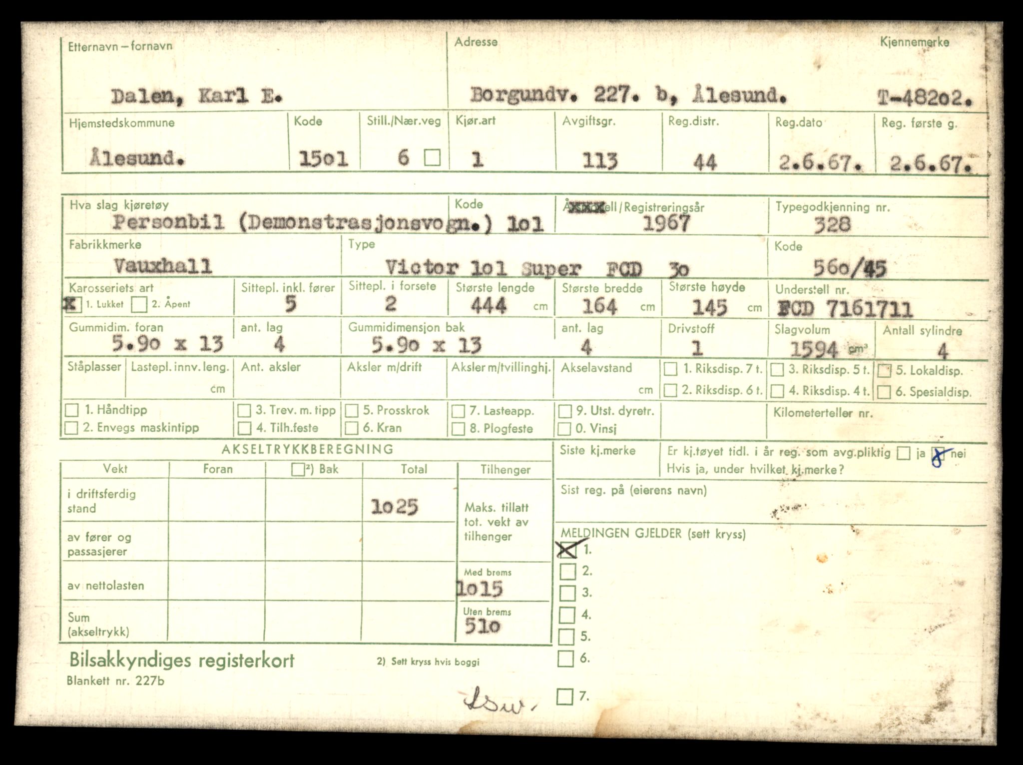 Møre og Romsdal vegkontor - Ålesund trafikkstasjon, AV/SAT-A-4099/F/Fe/L0091: Registreringskort for kjøretøy T 48202 - T 49435, 1927-1998, p. 3