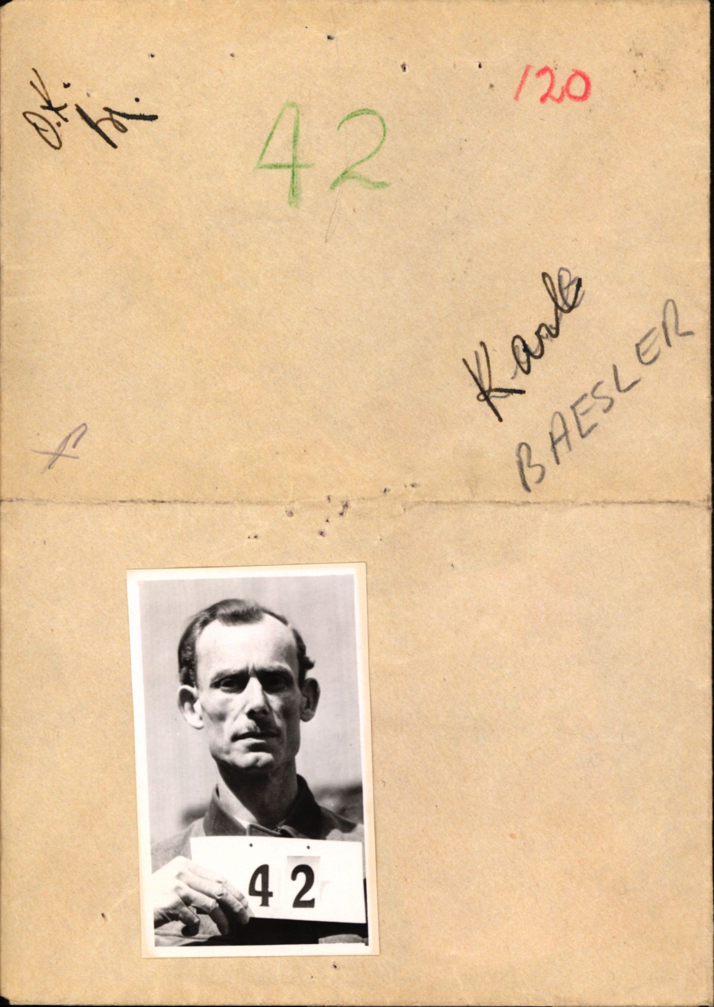 Forsvaret, Forsvarets overkommando II, AV/RA-RAFA-3915/D/Db/L0001: CI Questionaires. Tyske okkupasjonsstyrker i Norge. Tyskere., 1945-1946, p. 548