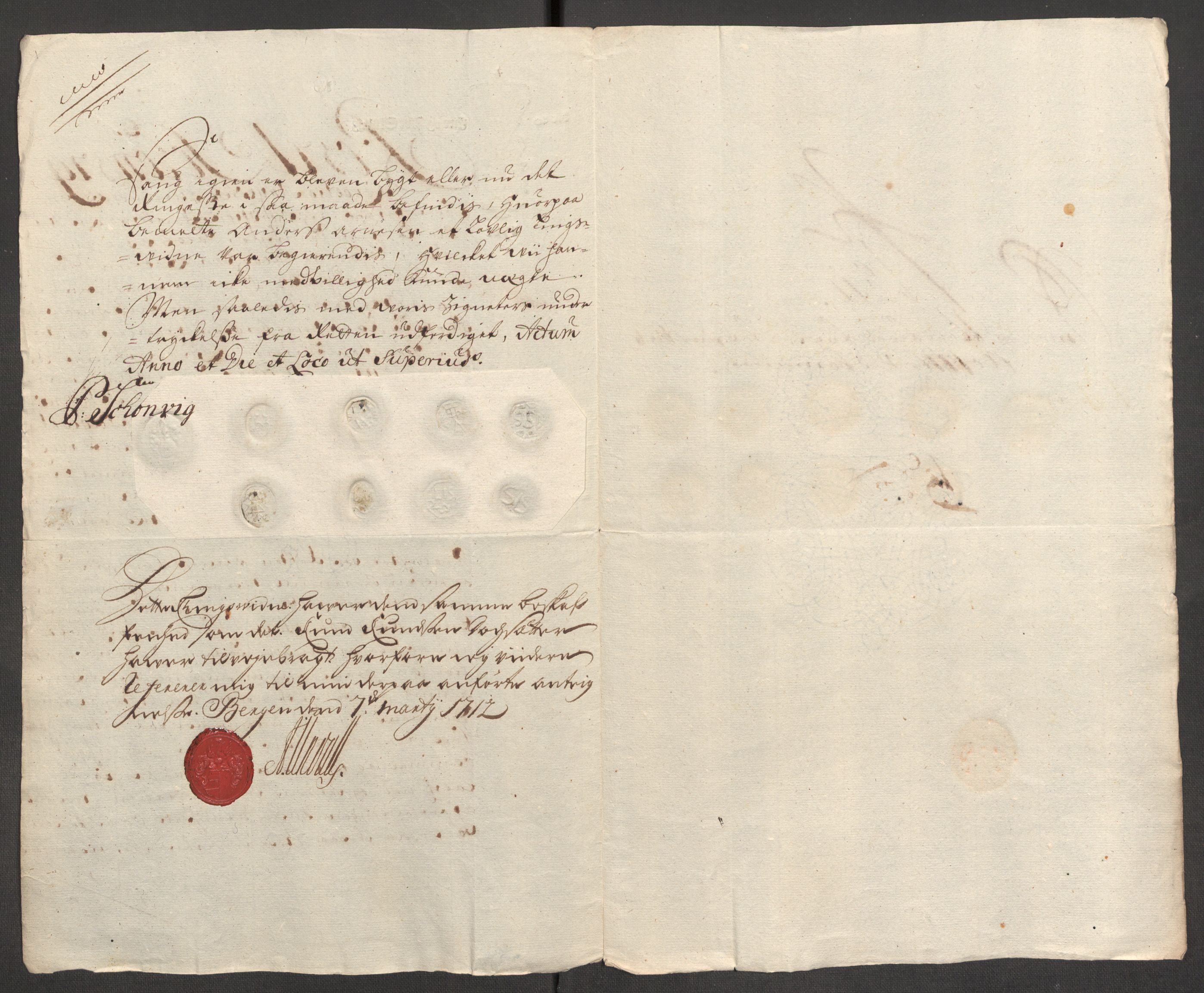 Rentekammeret inntil 1814, Reviderte regnskaper, Fogderegnskap, AV/RA-EA-4092/R53/L3433: Fogderegnskap Sunn- og Nordfjord, 1710-1711, p. 465