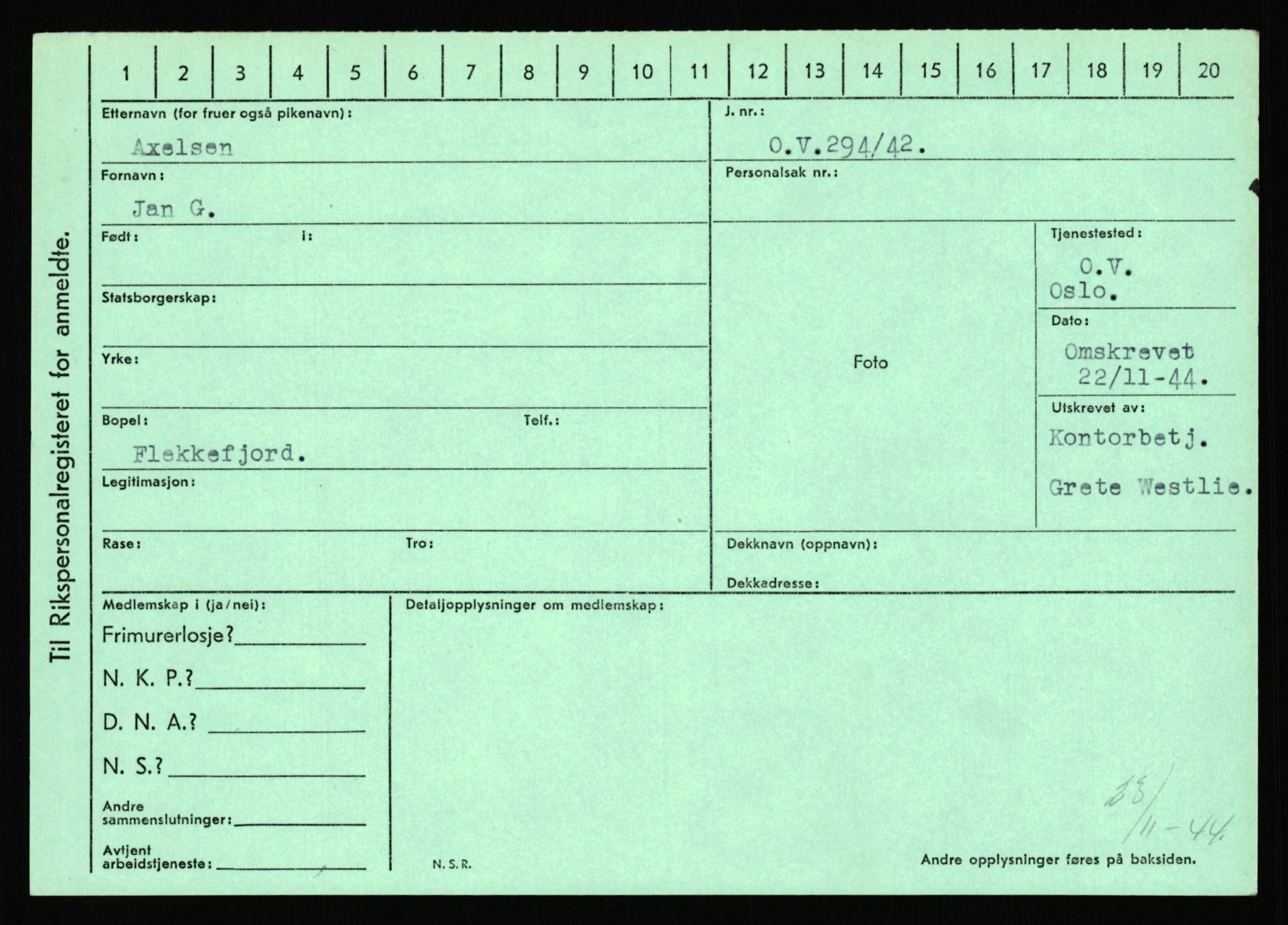 Statspolitiet - Hovedkontoret / Osloavdelingen, AV/RA-S-1329/C/Ca/L0002: Arneberg - Brand, 1943-1945, p. 830