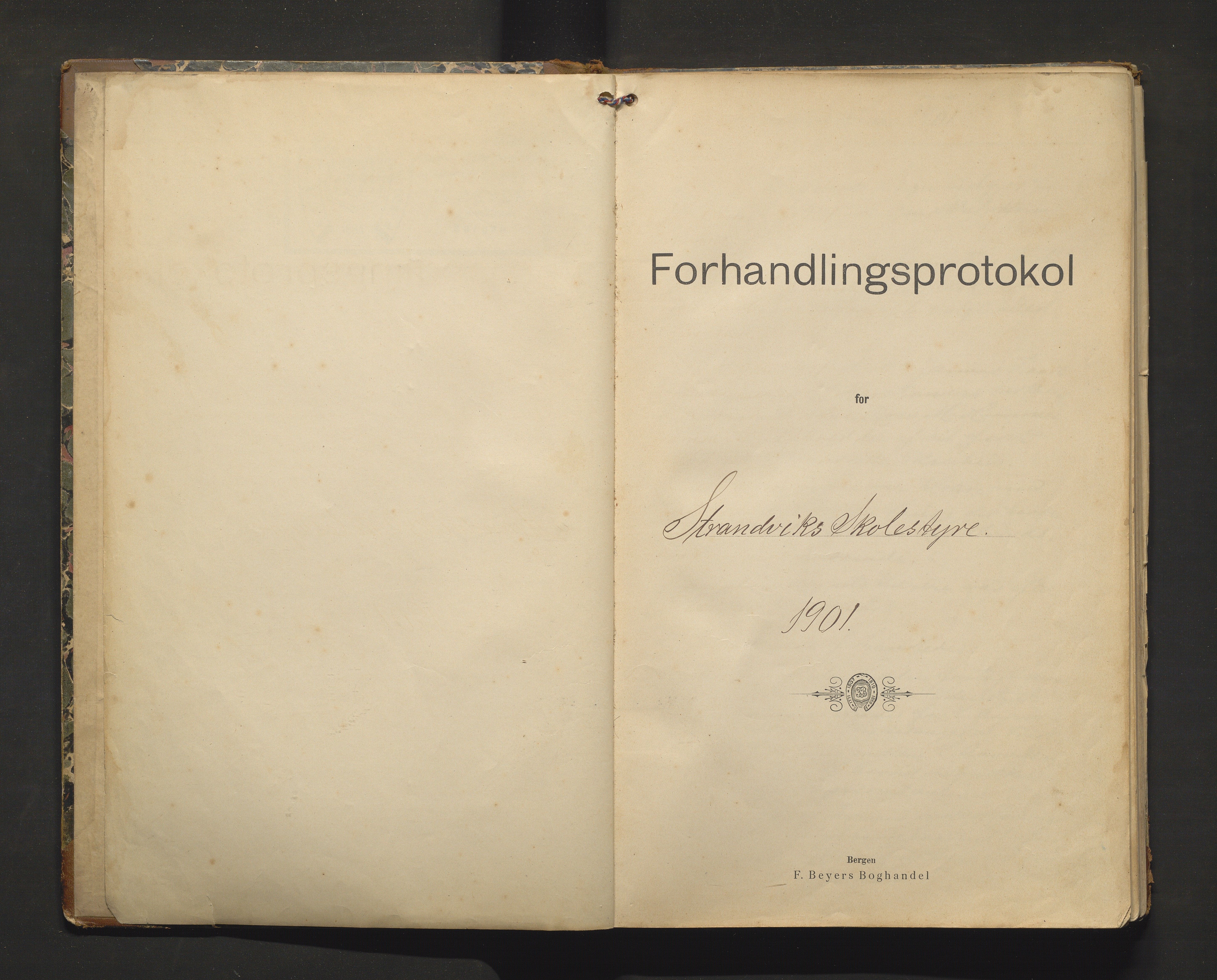 Strandvik kommune. Skulestyre, IKAH/1240-211/A/Aa/L0001: Møtebøker for Strandvik skulestyre, 1901-1919