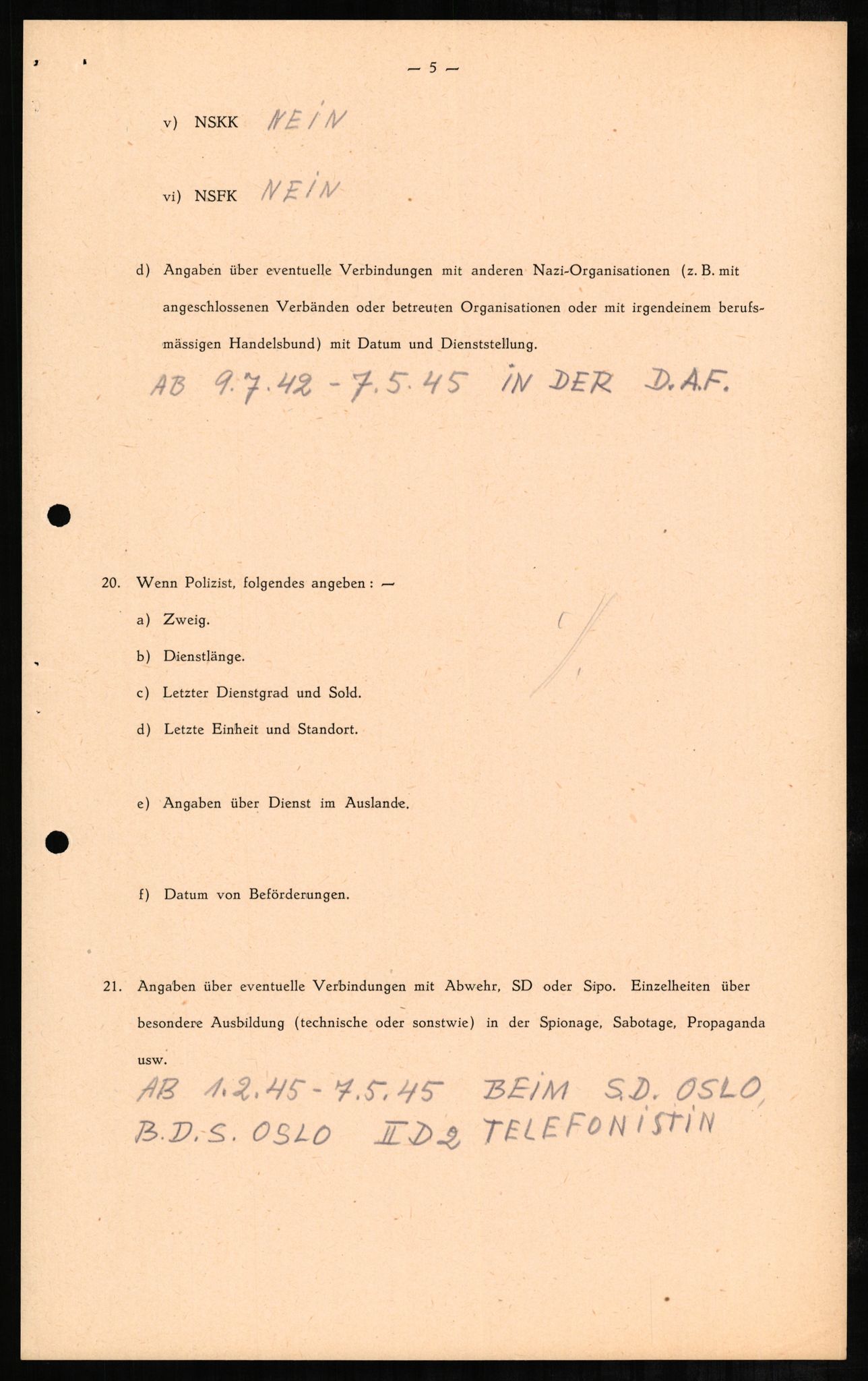 Forsvaret, Forsvarets overkommando II, AV/RA-RAFA-3915/D/Db/L0001: CI Questionaires. Tyske okkupasjonsstyrker i Norge. Tyskere., 1945-1946, p. 92