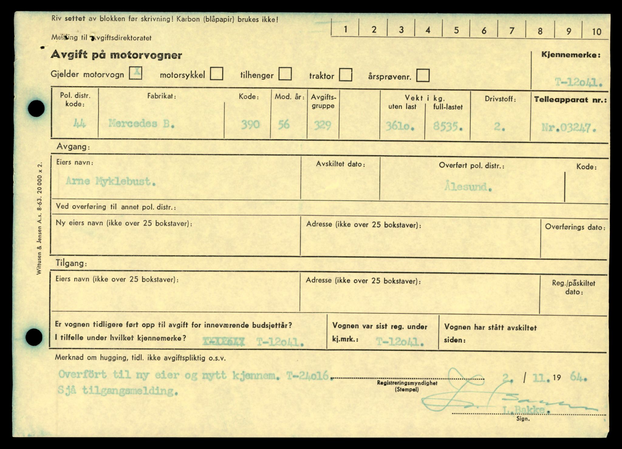 Møre og Romsdal vegkontor - Ålesund trafikkstasjon, AV/SAT-A-4099/F/Fe/L0032: Registreringskort for kjøretøy T 11997 - T 12149, 1927-1998, p. 1063