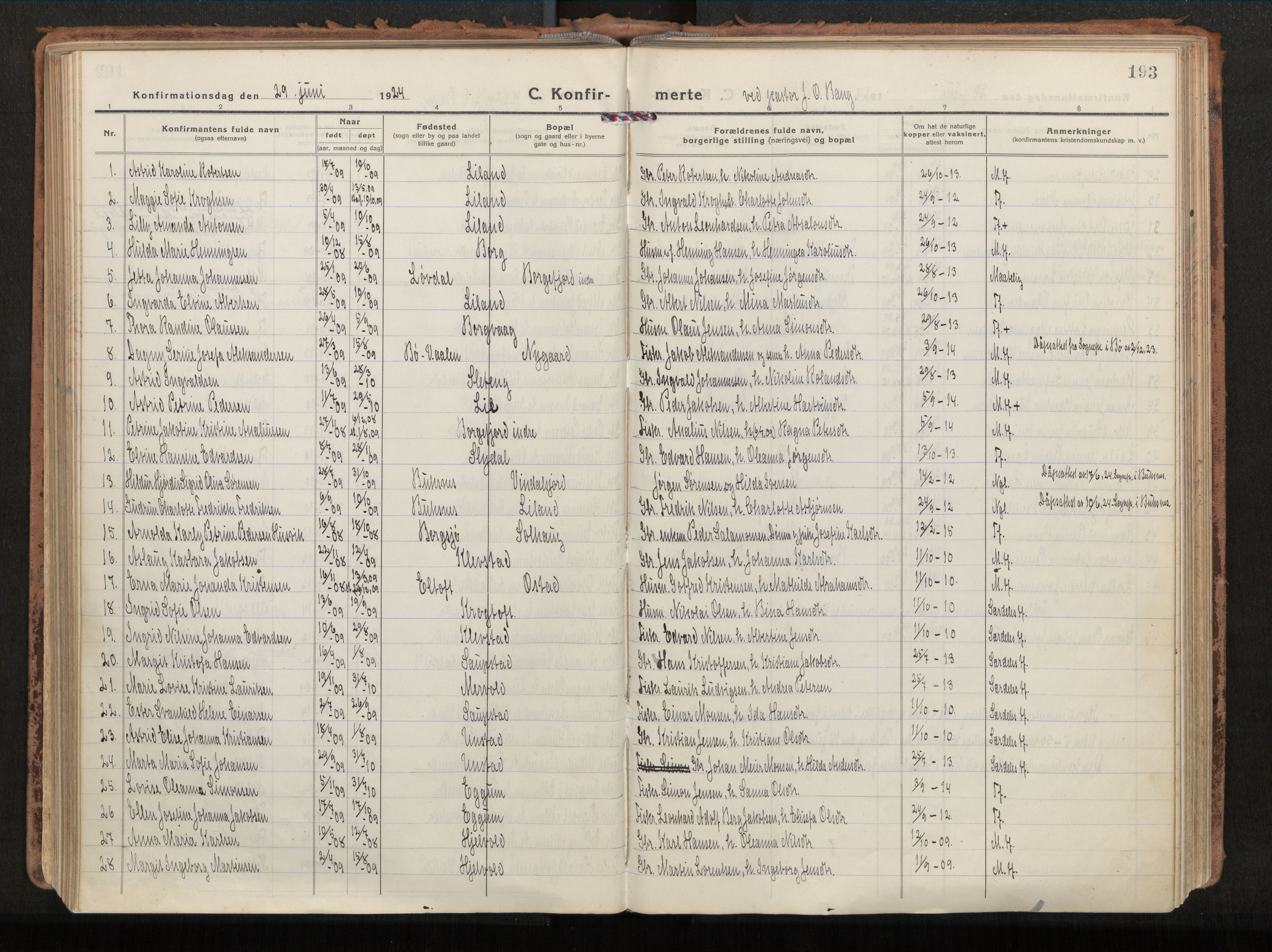 Ministerialprotokoller, klokkerbøker og fødselsregistre - Nordland, SAT/A-1459/880/L1136: Parish register (official) no. 880A10, 1919-1927, p. 193