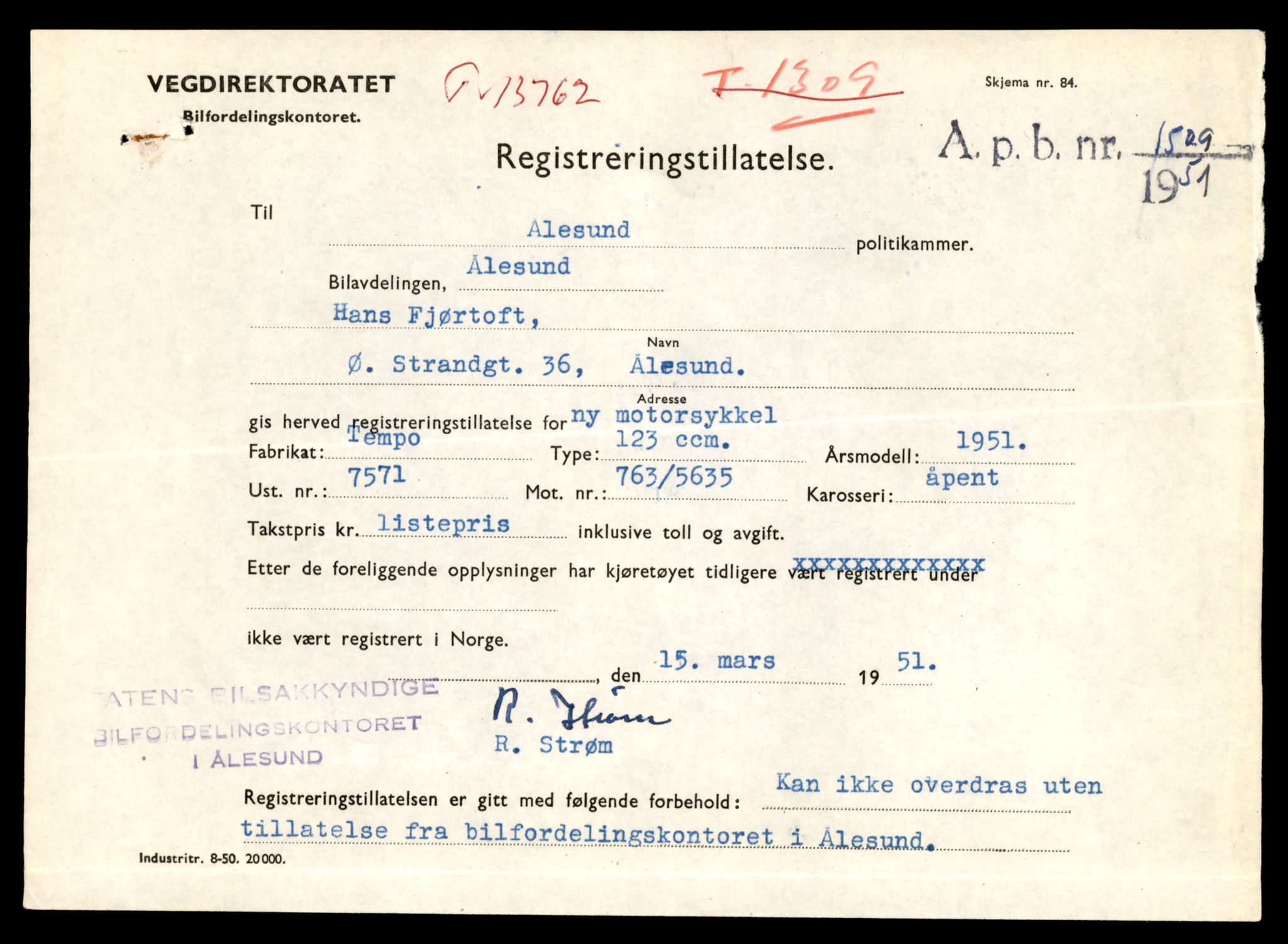 Møre og Romsdal vegkontor - Ålesund trafikkstasjon, AV/SAT-A-4099/F/Fe/L0041: Registreringskort for kjøretøy T 13710 - T 13905, 1927-1998, p. 943