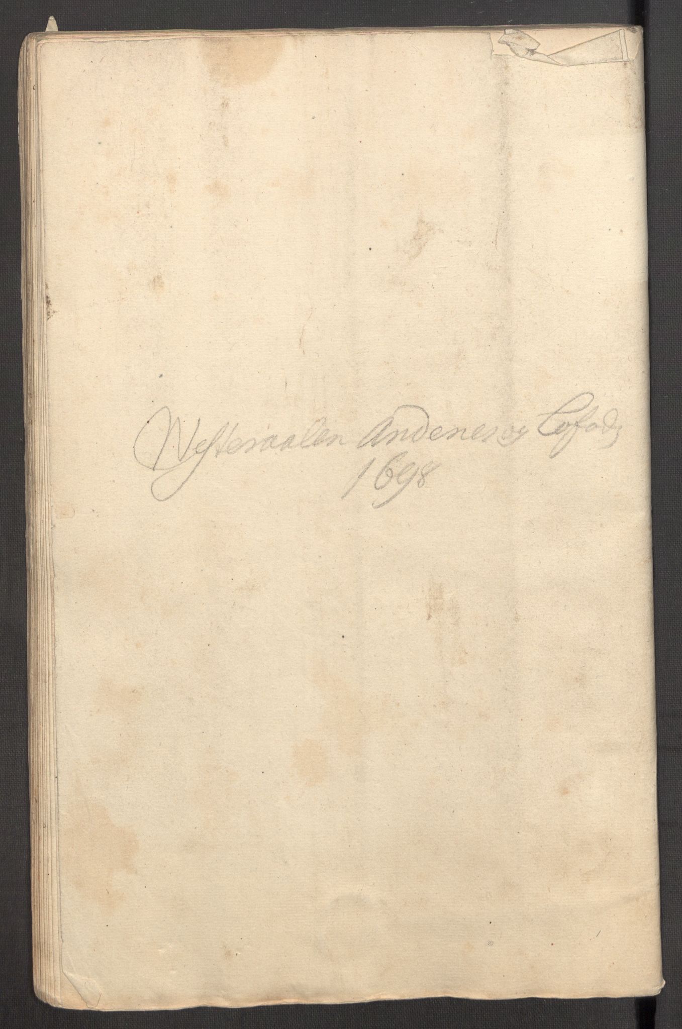 Rentekammeret inntil 1814, Reviderte regnskaper, Fogderegnskap, RA/EA-4092/R67/L4678: Fogderegnskap Vesterålen, Andenes og Lofoten, 1696-1708, p. 231