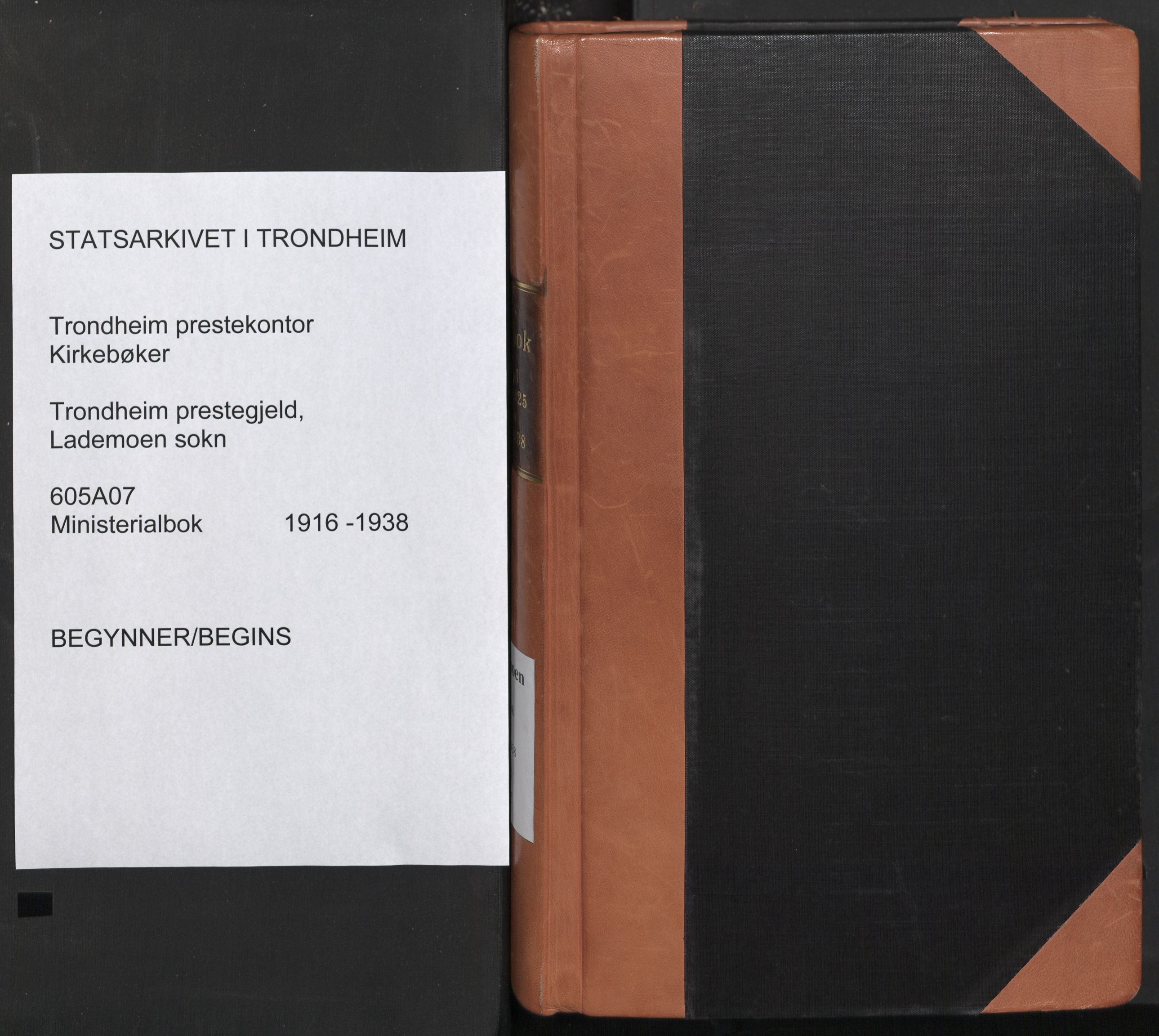 Ministerialprotokoller, klokkerbøker og fødselsregistre - Sør-Trøndelag, AV/SAT-A-1456/605/L0245: Parish register (official) no. 605A07, 1916-1938