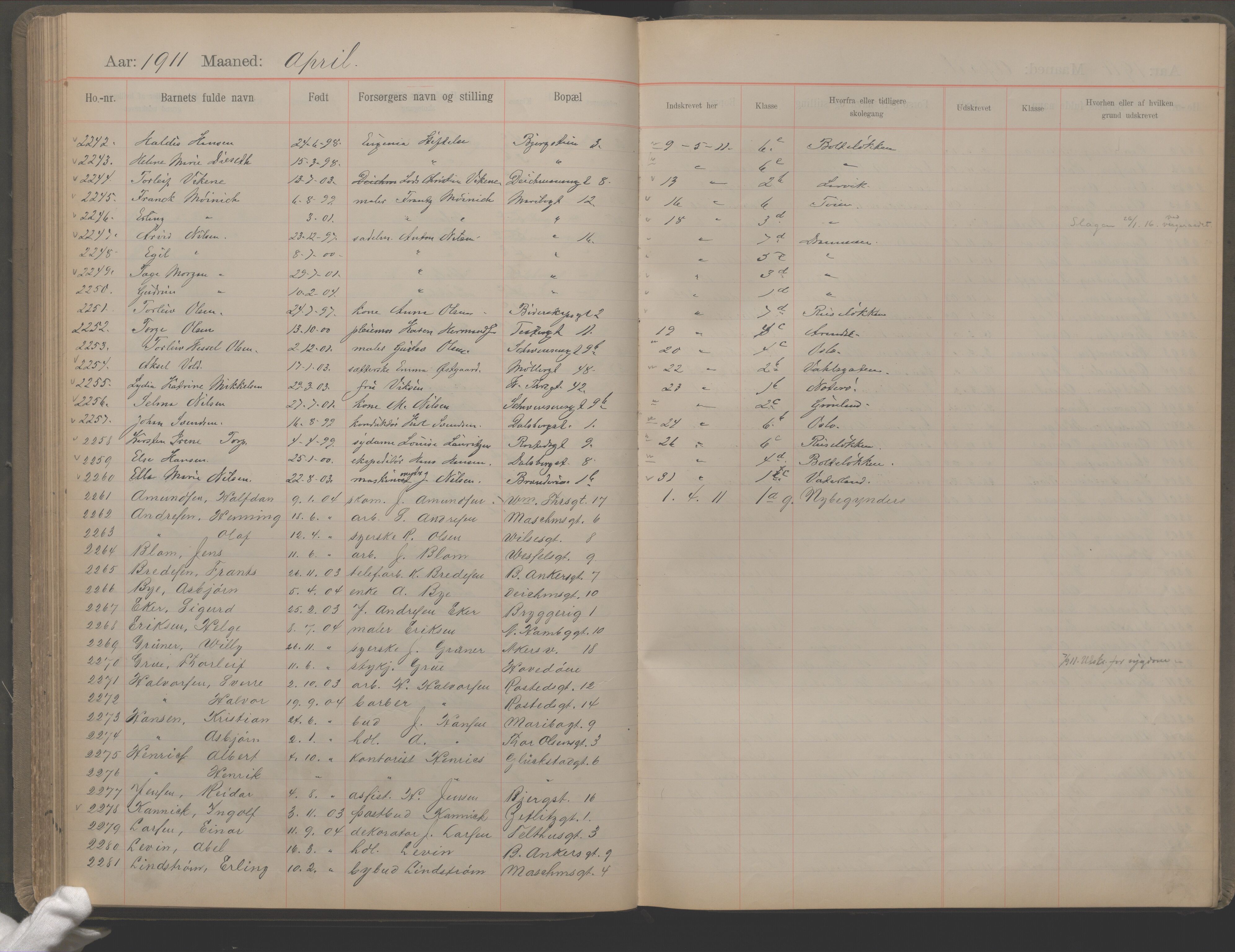 Møllergata skole, OBA/A-20129/F/Fa/L0002: Ut-/innskrivningsprotokoll, 1907-1932, p. 61