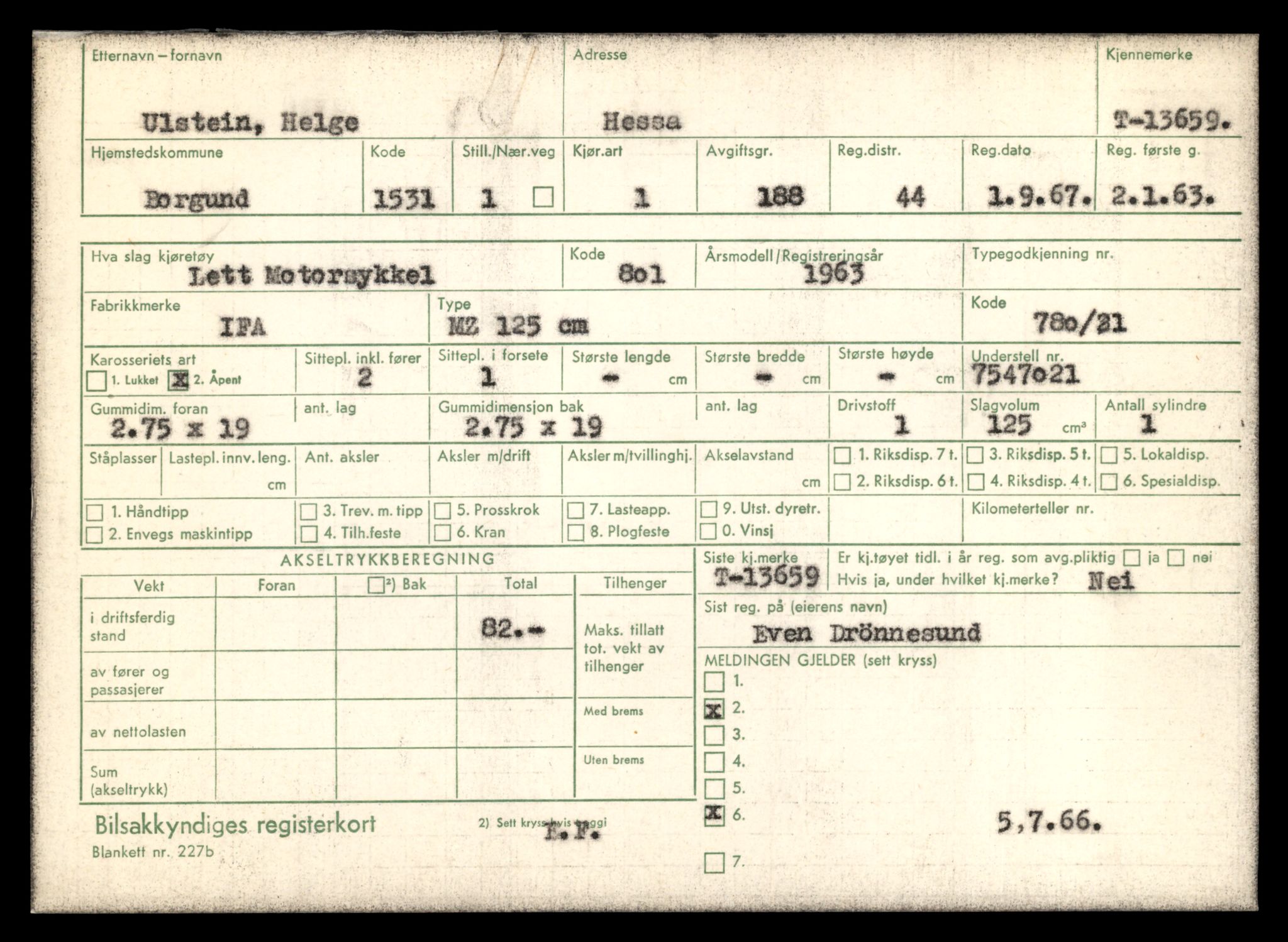Møre og Romsdal vegkontor - Ålesund trafikkstasjon, AV/SAT-A-4099/F/Fe/L0040: Registreringskort for kjøretøy T 13531 - T 13709, 1927-1998, p. 2249