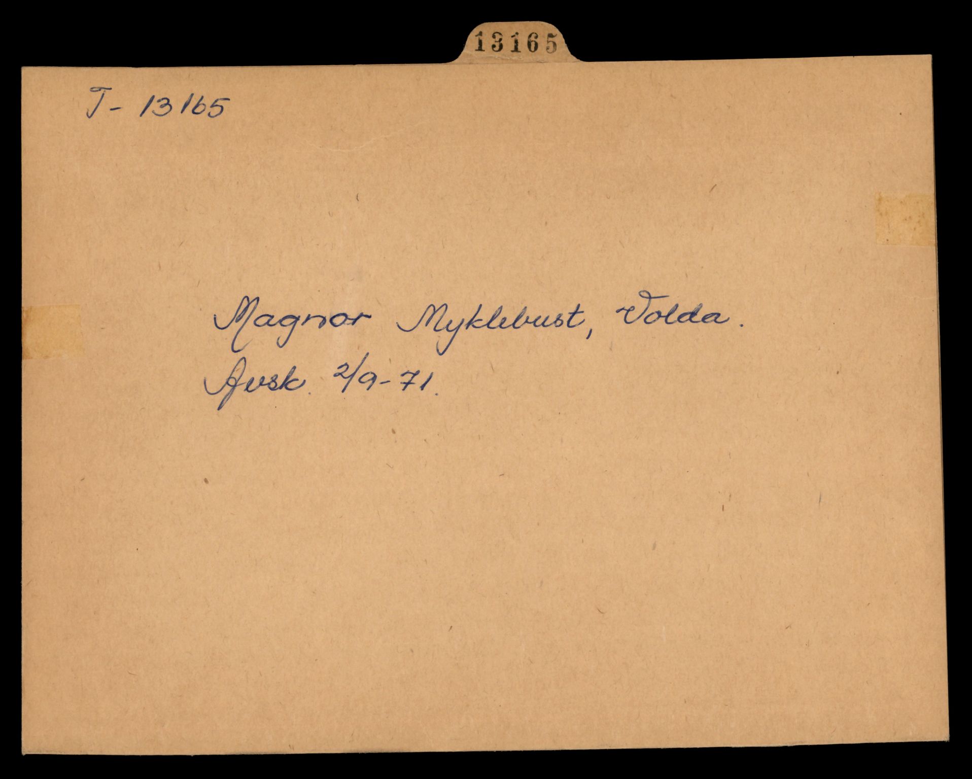 Møre og Romsdal vegkontor - Ålesund trafikkstasjon, AV/SAT-A-4099/F/Fe/L0037: Registreringskort for kjøretøy T 13031 - T 13179, 1927-1998, p. 2561