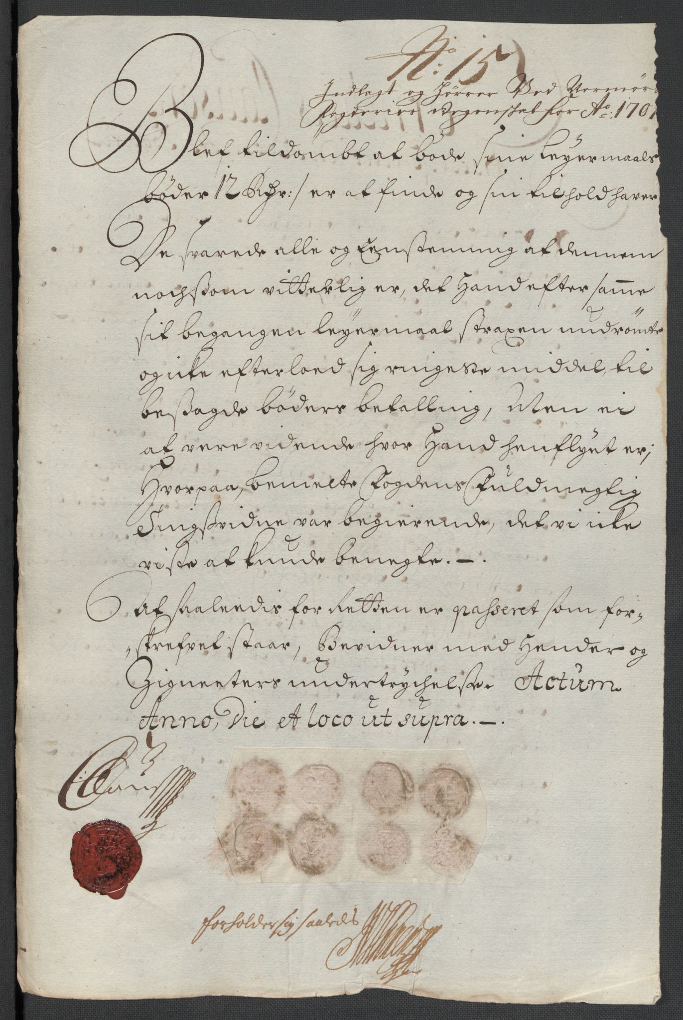 Rentekammeret inntil 1814, Reviderte regnskaper, Fogderegnskap, RA/EA-4092/R56/L3739: Fogderegnskap Nordmøre, 1700-1702, p. 269