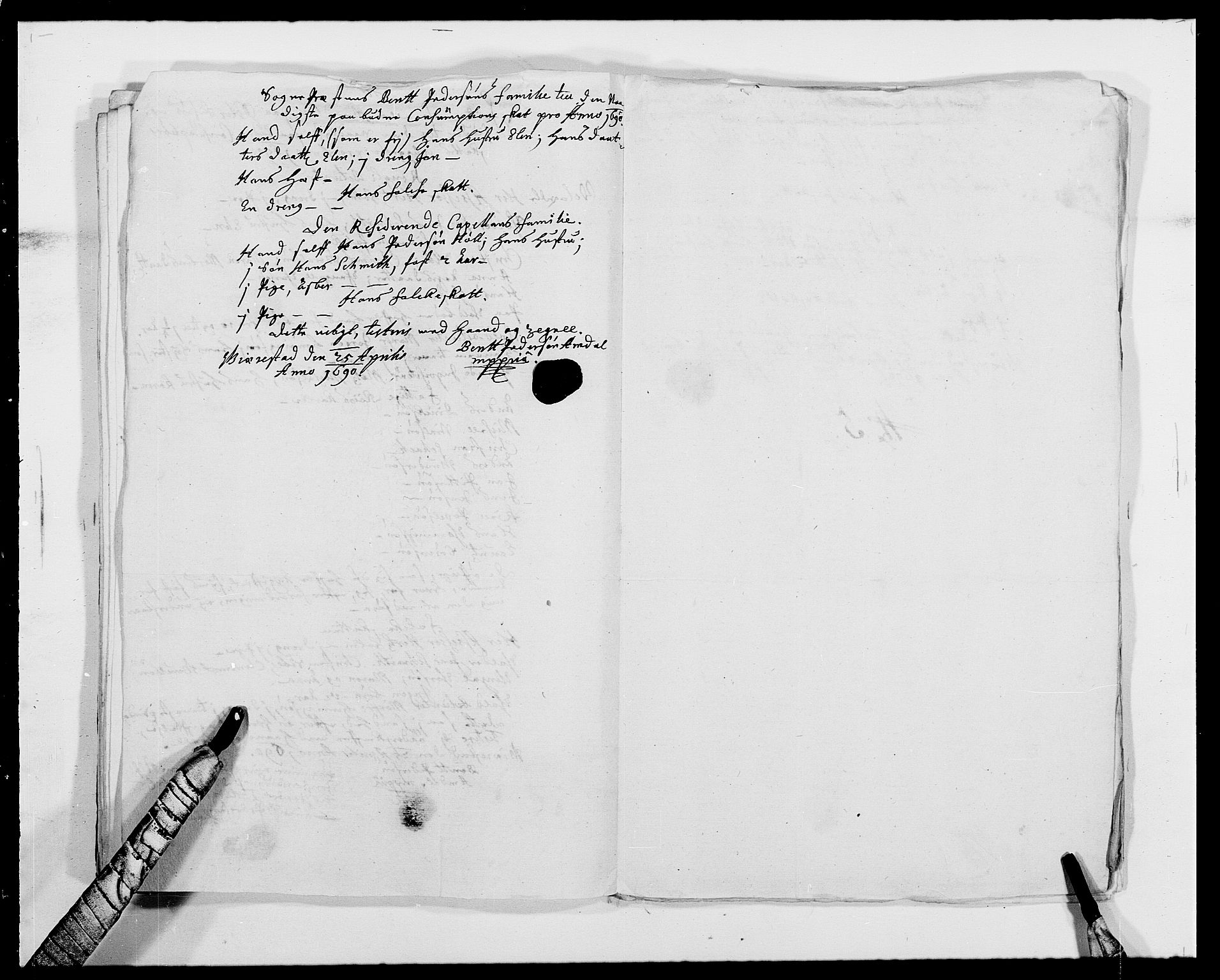 Rentekammeret inntil 1814, Reviderte regnskaper, Fogderegnskap, RA/EA-4092/R39/L2310: Fogderegnskap Nedenes, 1690-1692, p. 260