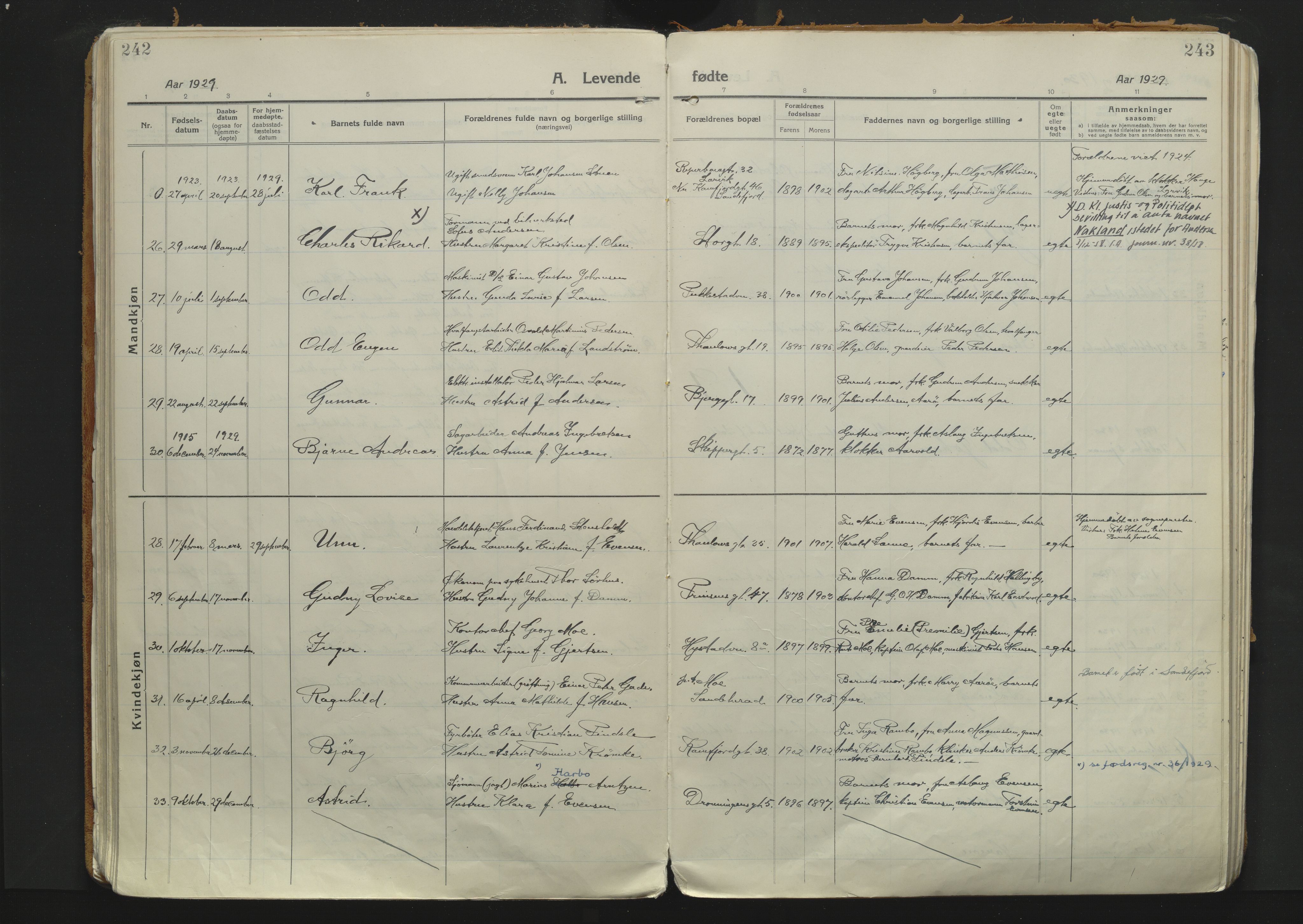 Sandefjord kirkebøker, AV/SAKO-A-315/F/Fa/L0007: Parish register (official) no. 7, 1916-1930, p. 242-243