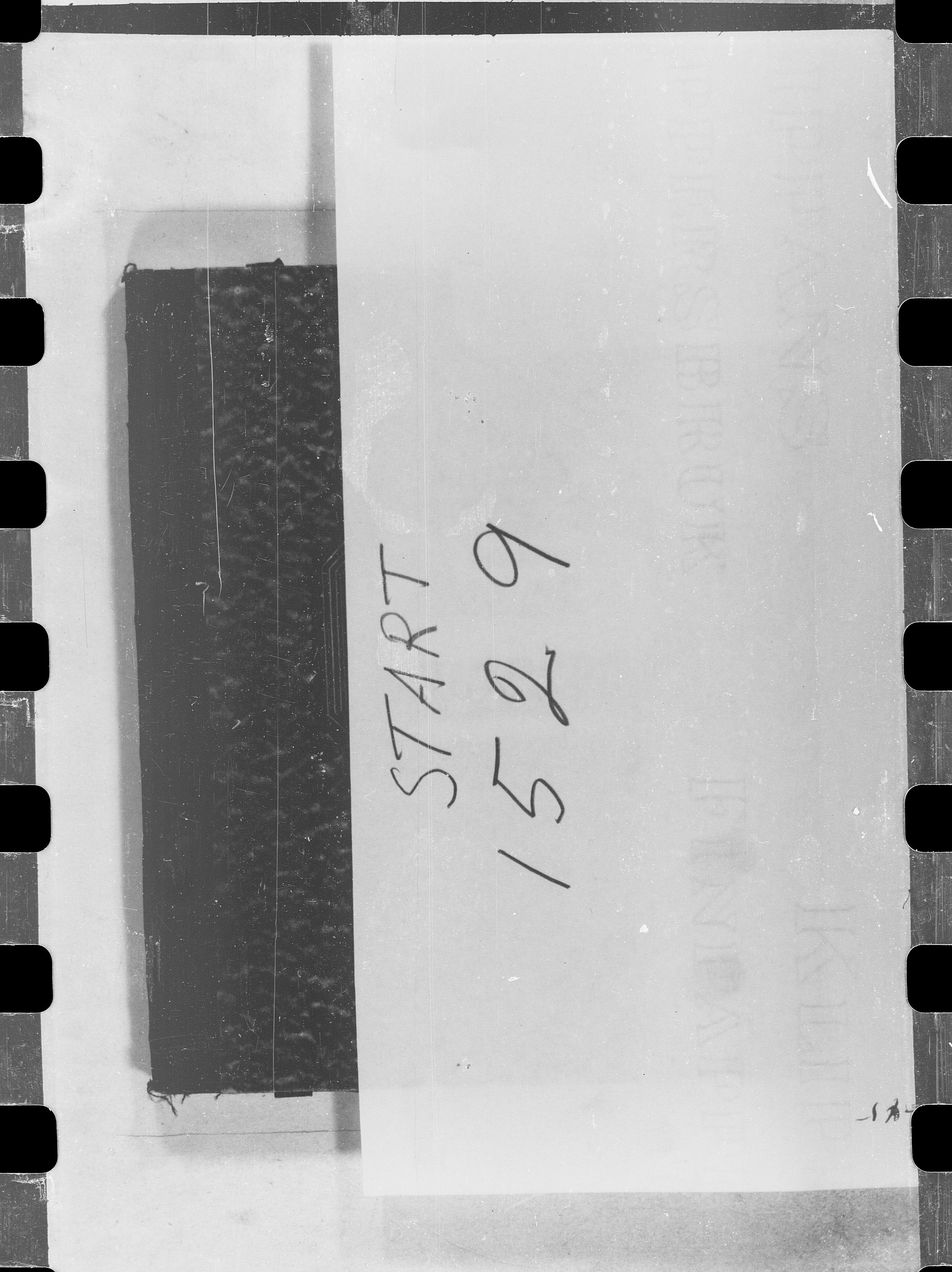 Documents Section, RA/RAFA-2200/V/L0070: Film med LMDC Serial Number., 1940-1945, p. 725