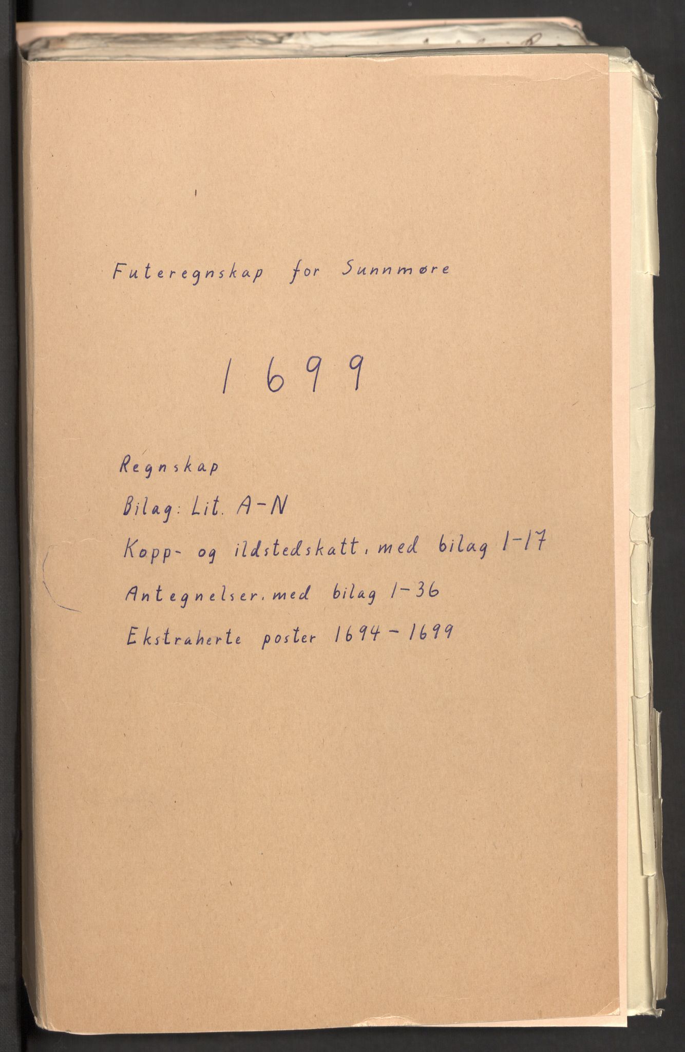 Rentekammeret inntil 1814, Reviderte regnskaper, Fogderegnskap, RA/EA-4092/R54/L3557: Fogderegnskap Sunnmøre, 1699, p. 2