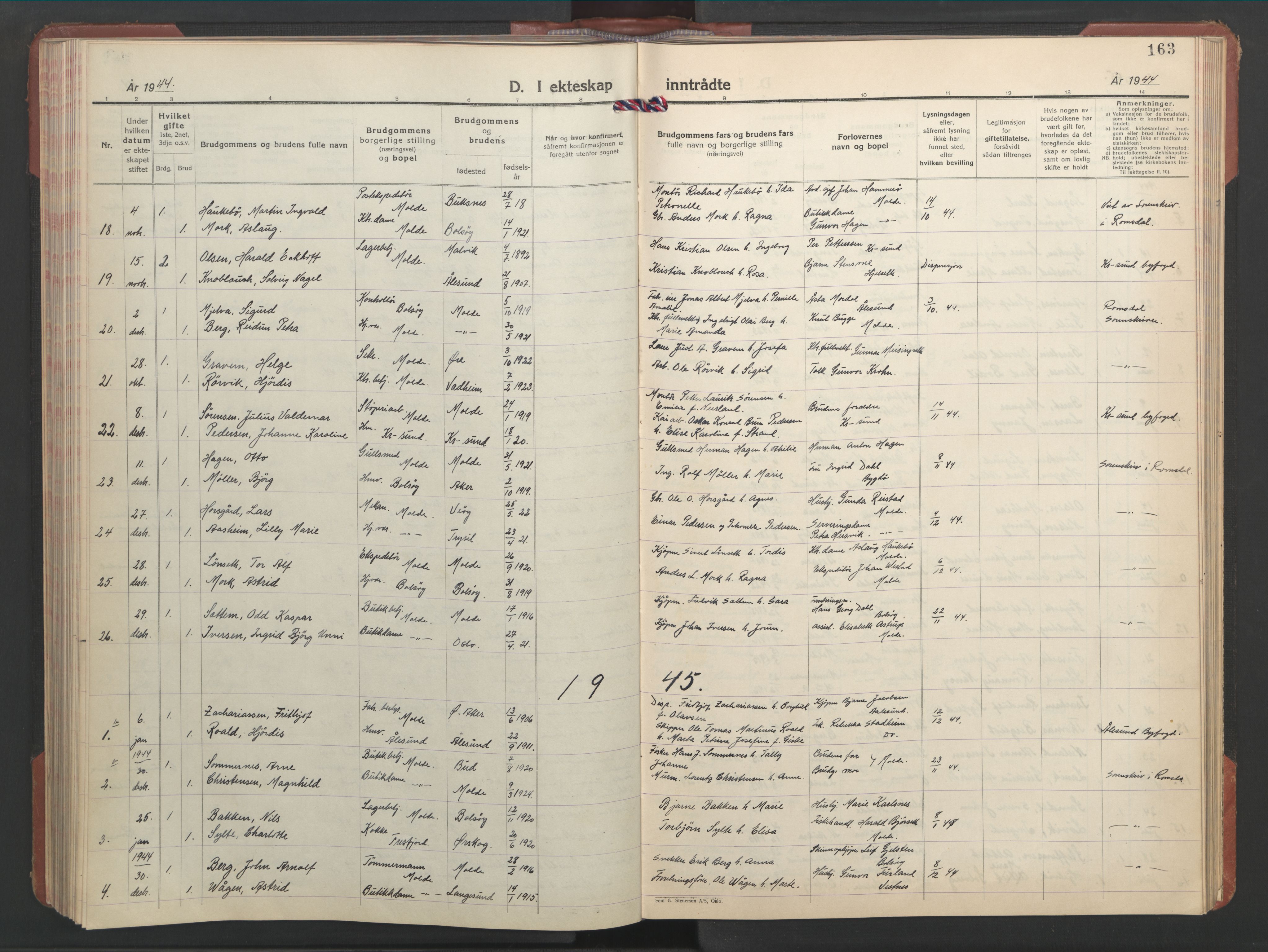 Ministerialprotokoller, klokkerbøker og fødselsregistre - Møre og Romsdal, SAT/A-1454/558/L0705: Parish register (copy) no. 558C06, 1940-1953, p. 163