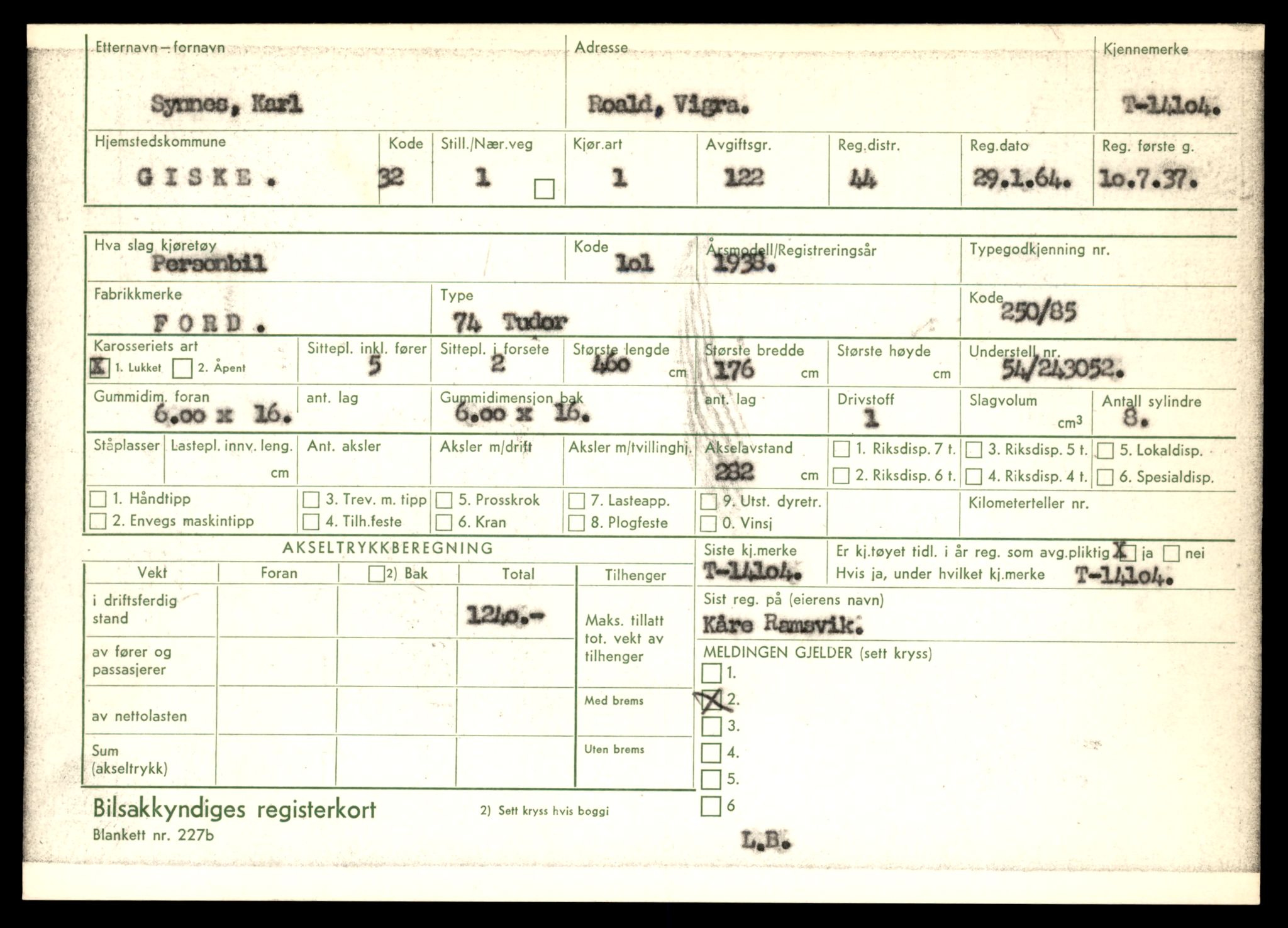 Møre og Romsdal vegkontor - Ålesund trafikkstasjon, AV/SAT-A-4099/F/Fe/L0043: Registreringskort for kjøretøy T 14080 - T 14204, 1927-1998, p. 647