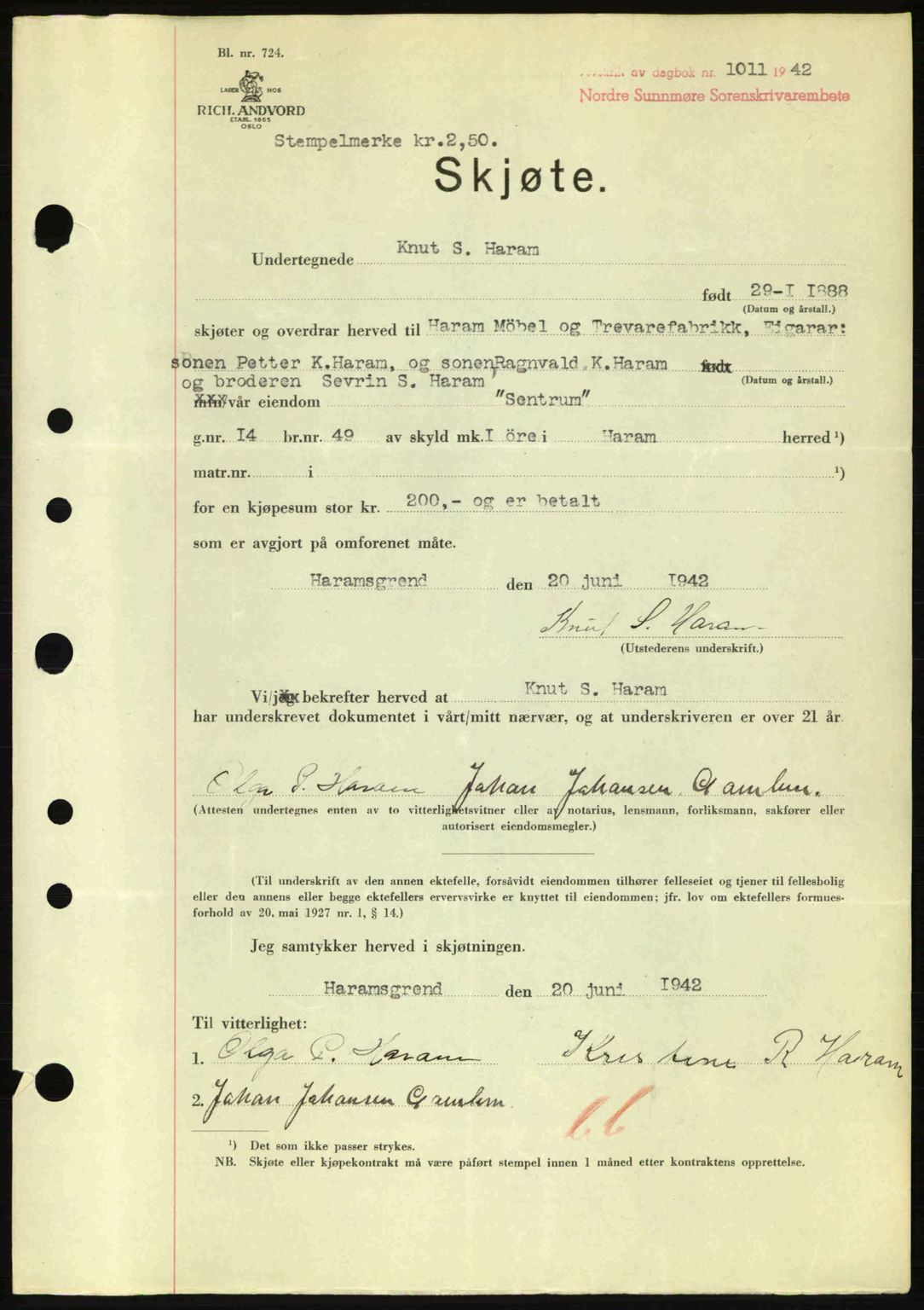 Nordre Sunnmøre sorenskriveri, AV/SAT-A-0006/1/2/2C/2Ca: Mortgage book no. A13, 1942-1942, Diary no: : 1011/1942