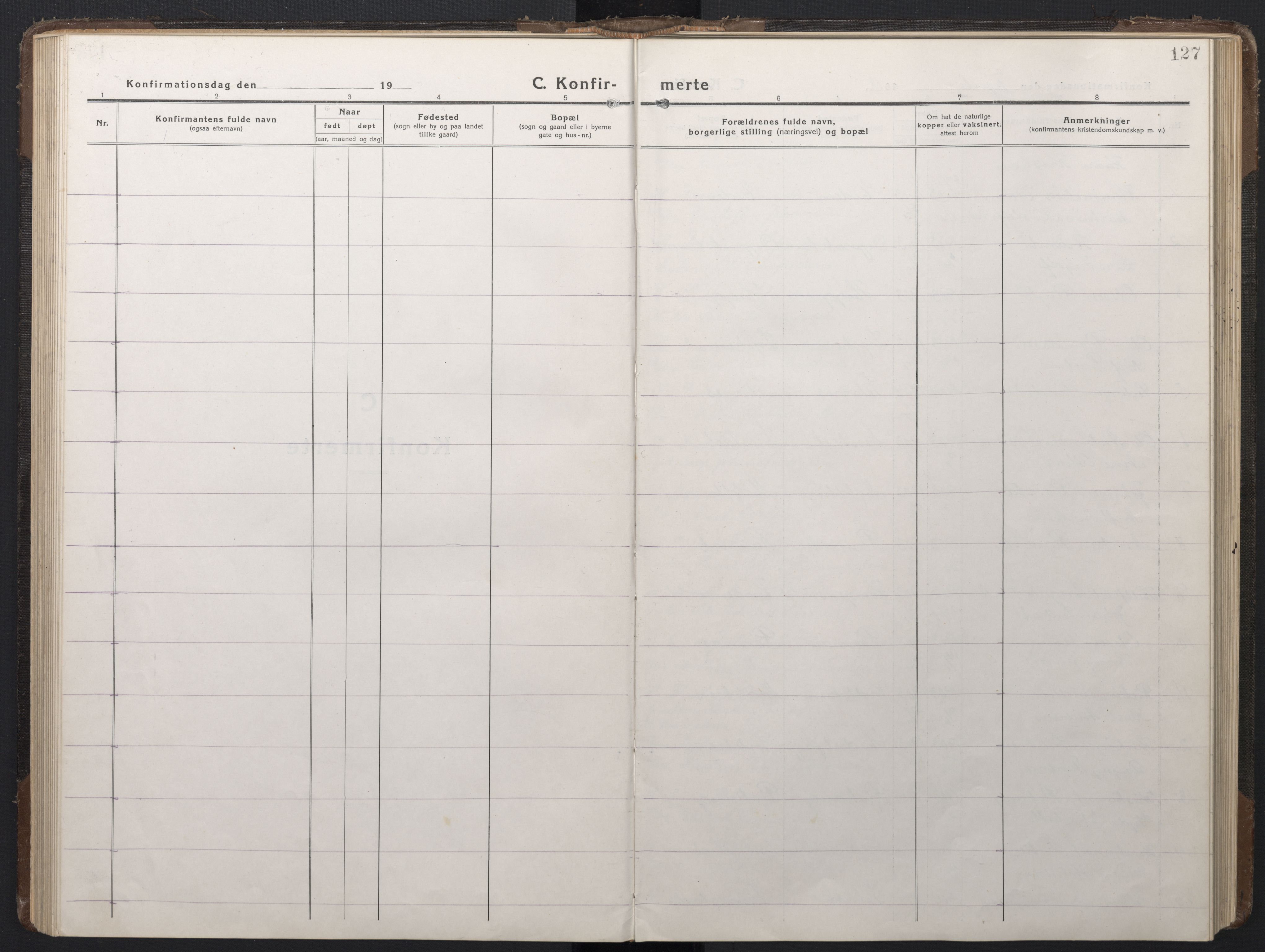 Ministerialprotokoller, klokkerbøker og fødselsregistre - Sør-Trøndelag, SAT/A-1456/662/L0758: Parish register (copy) no. 662C03, 1918-1948, p. 127