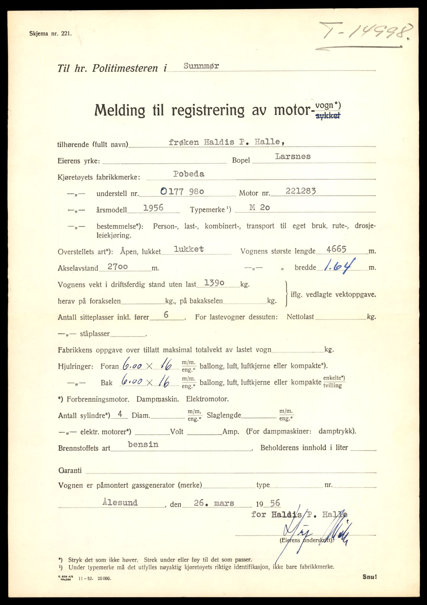 Møre og Romsdal vegkontor - Ålesund trafikkstasjon, AV/SAT-A-4099/F/Fe/L0049: Registreringskort for kjøretøy T 14864 - T 18613, 1927-1998, p. 3229