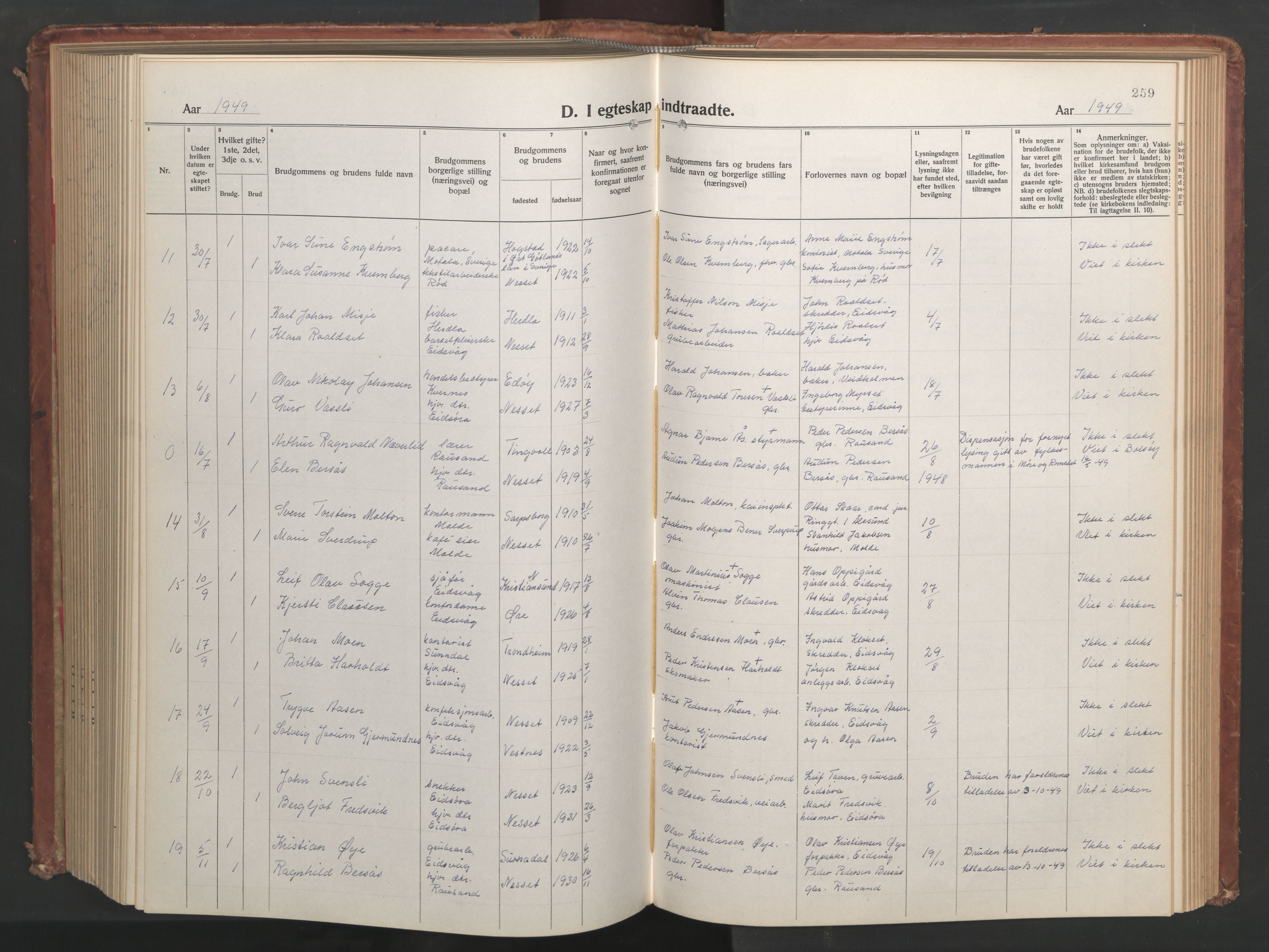 Ministerialprotokoller, klokkerbøker og fødselsregistre - Møre og Romsdal, SAT/A-1454/551/L0633: Parish register (copy) no. 551C05, 1921-1961, p. 259